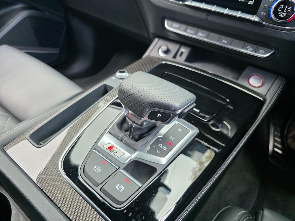 Audi SQ5 - Image 45