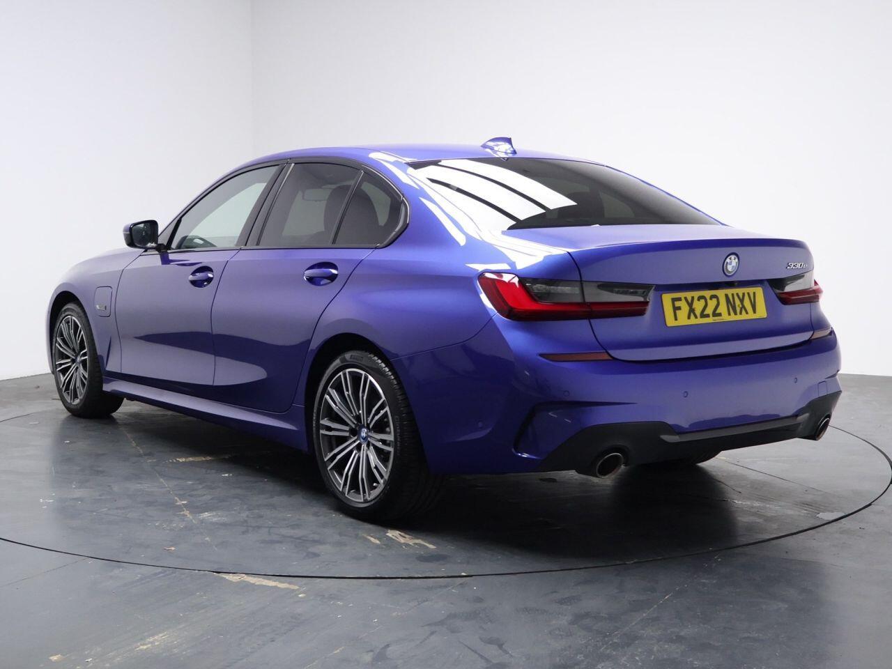 BMW 3 Series - Image 9