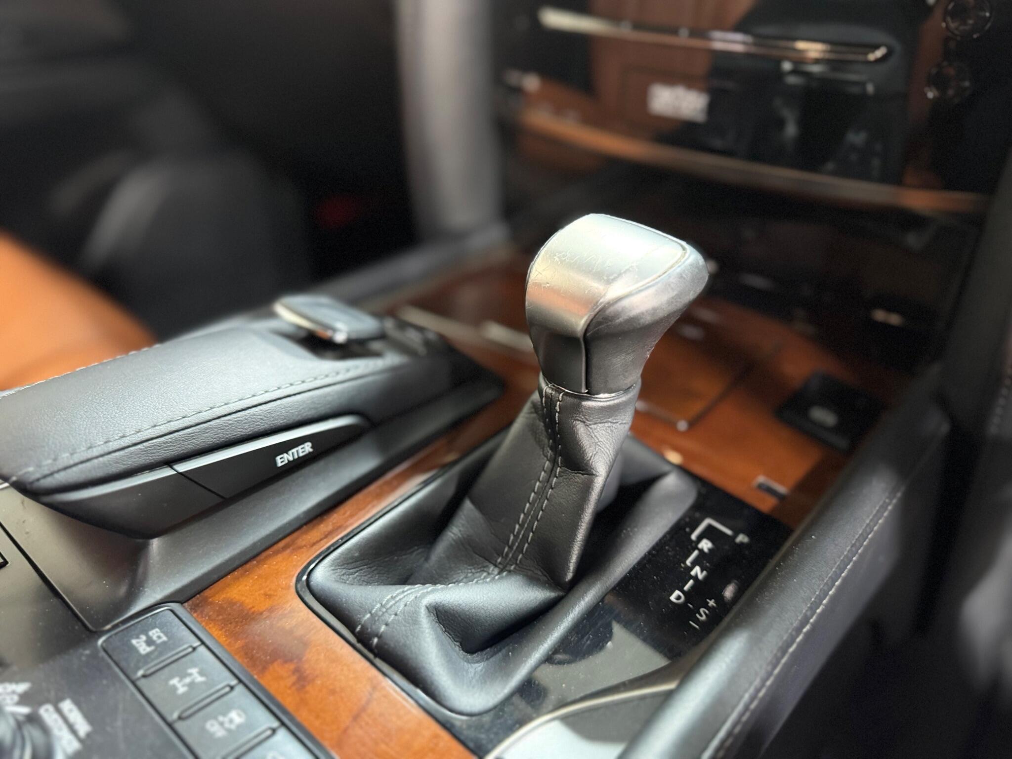 Lexus LX - Image 25