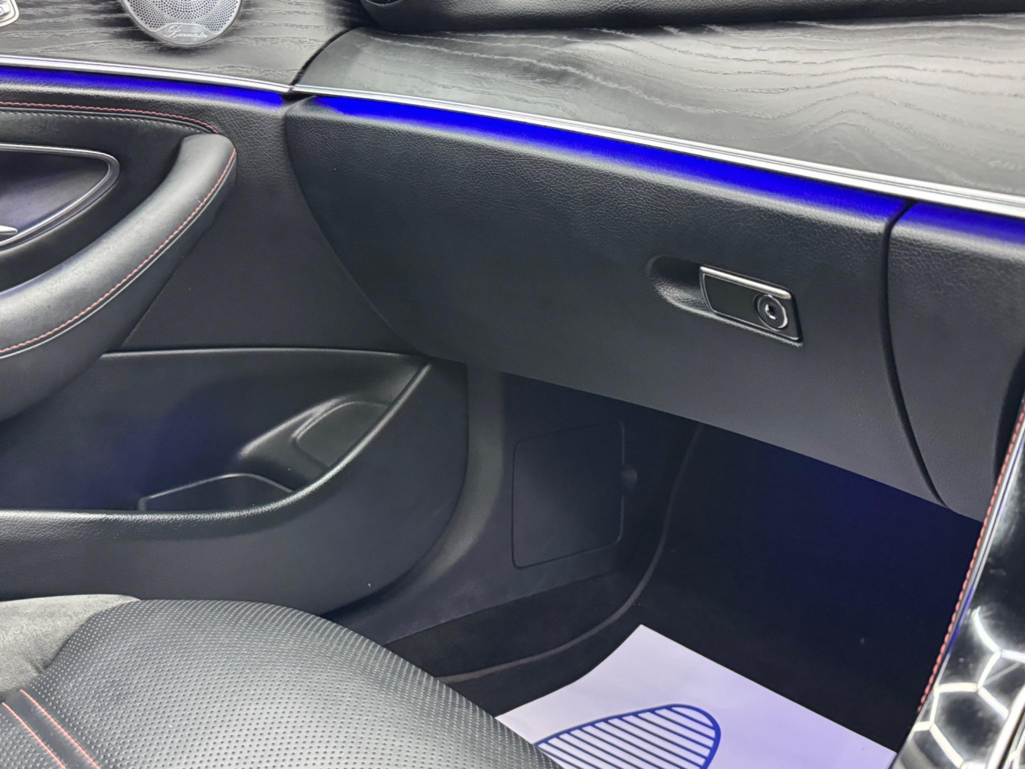 Mercedes E Class - Image 40