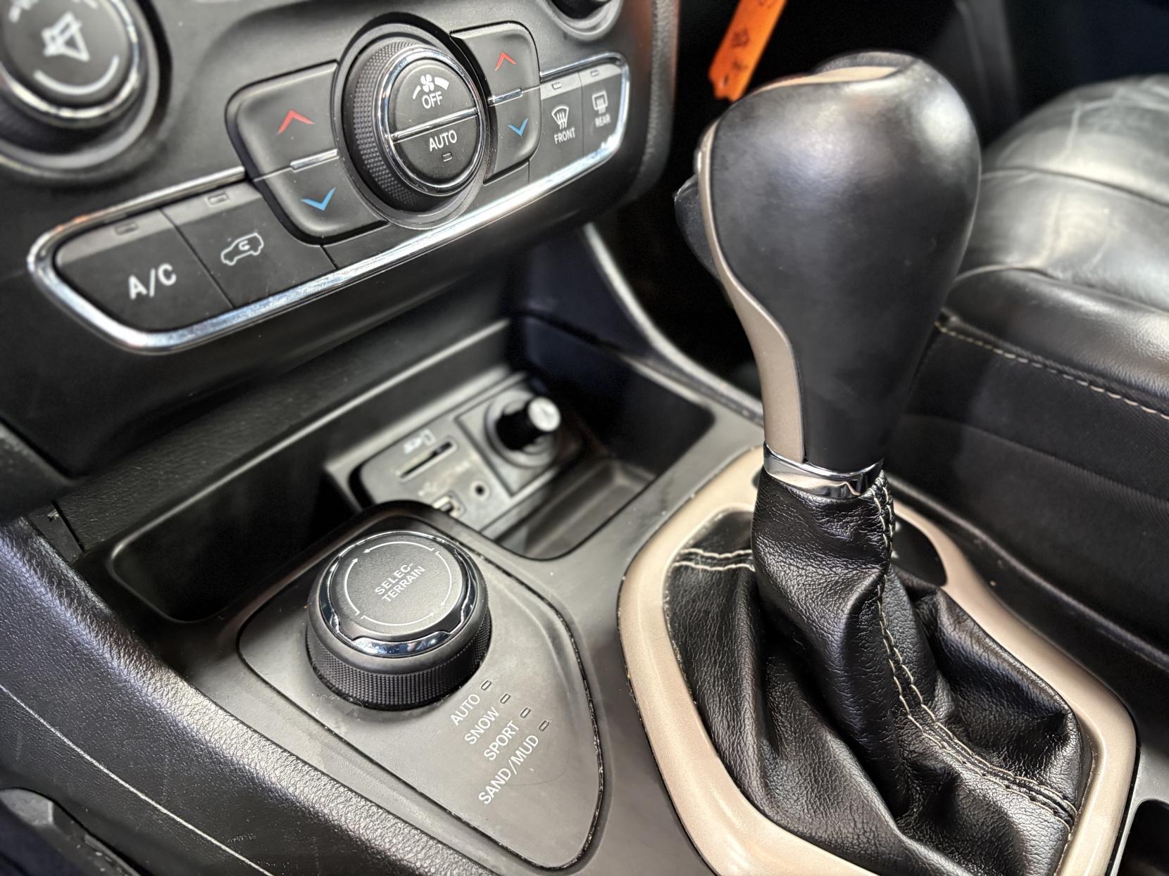 Jeep Cherokee - Image 19