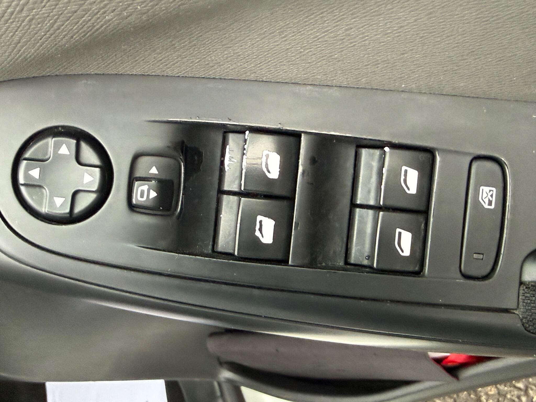 Citroen C4 Picasso - Image 21