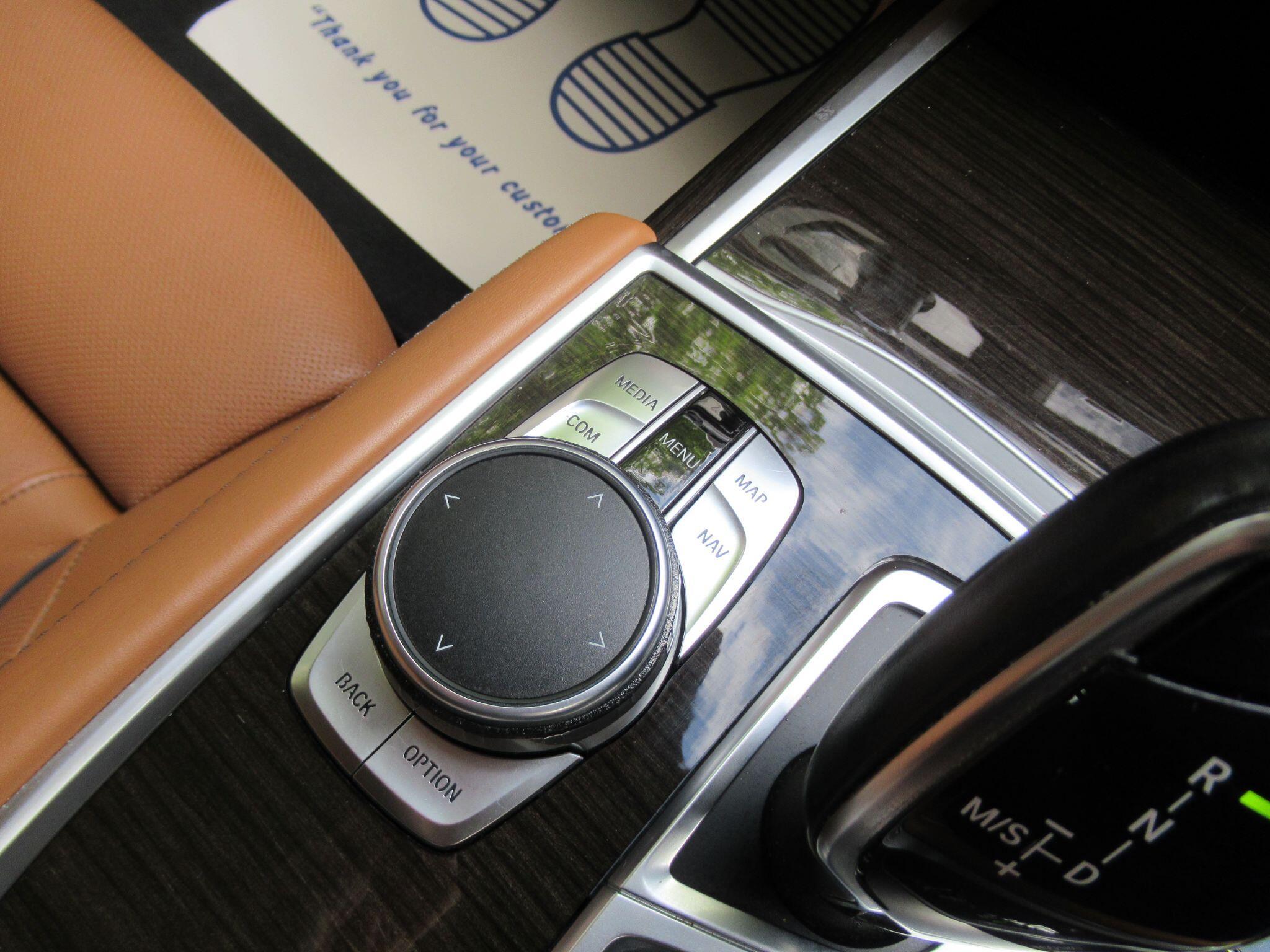 BMW 7 Series - Image 55