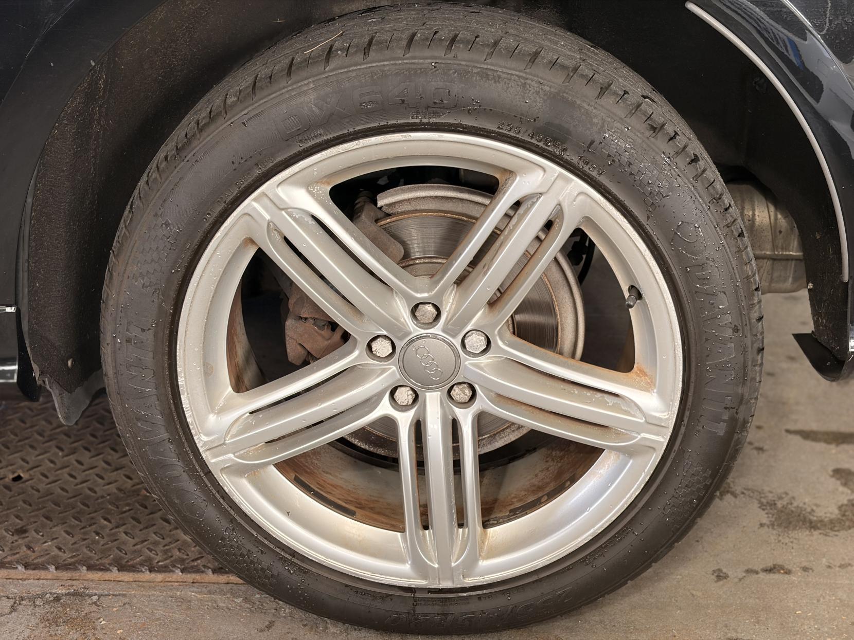 Audi Q5 - Image 18