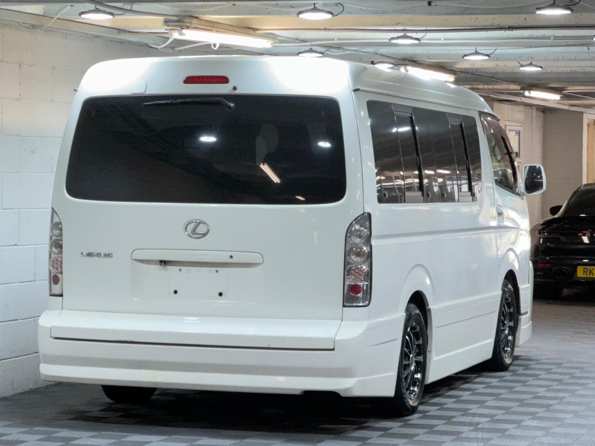 Toyota Hiace - Image 3