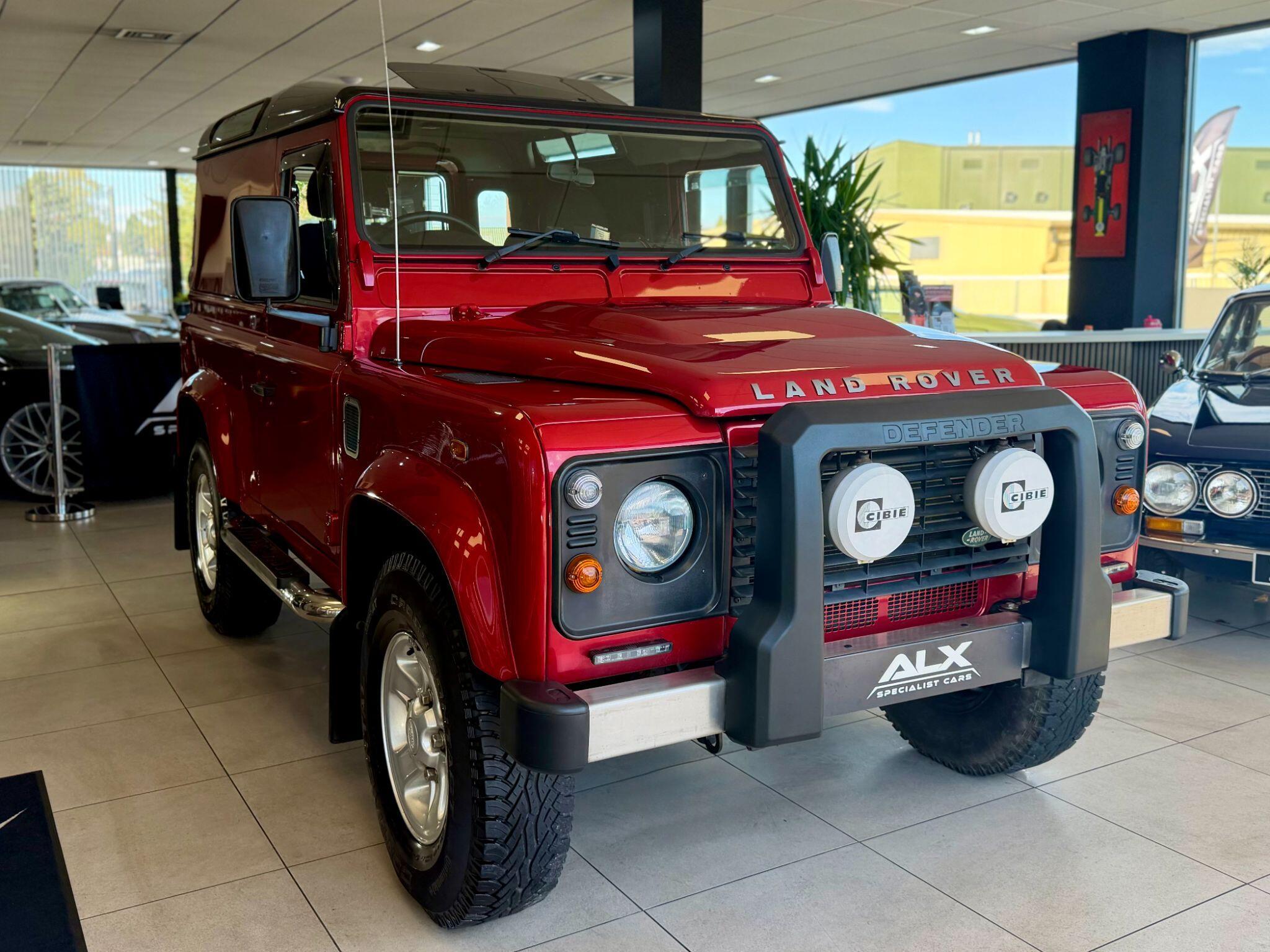 Land Rover Defender 90 - Image 10