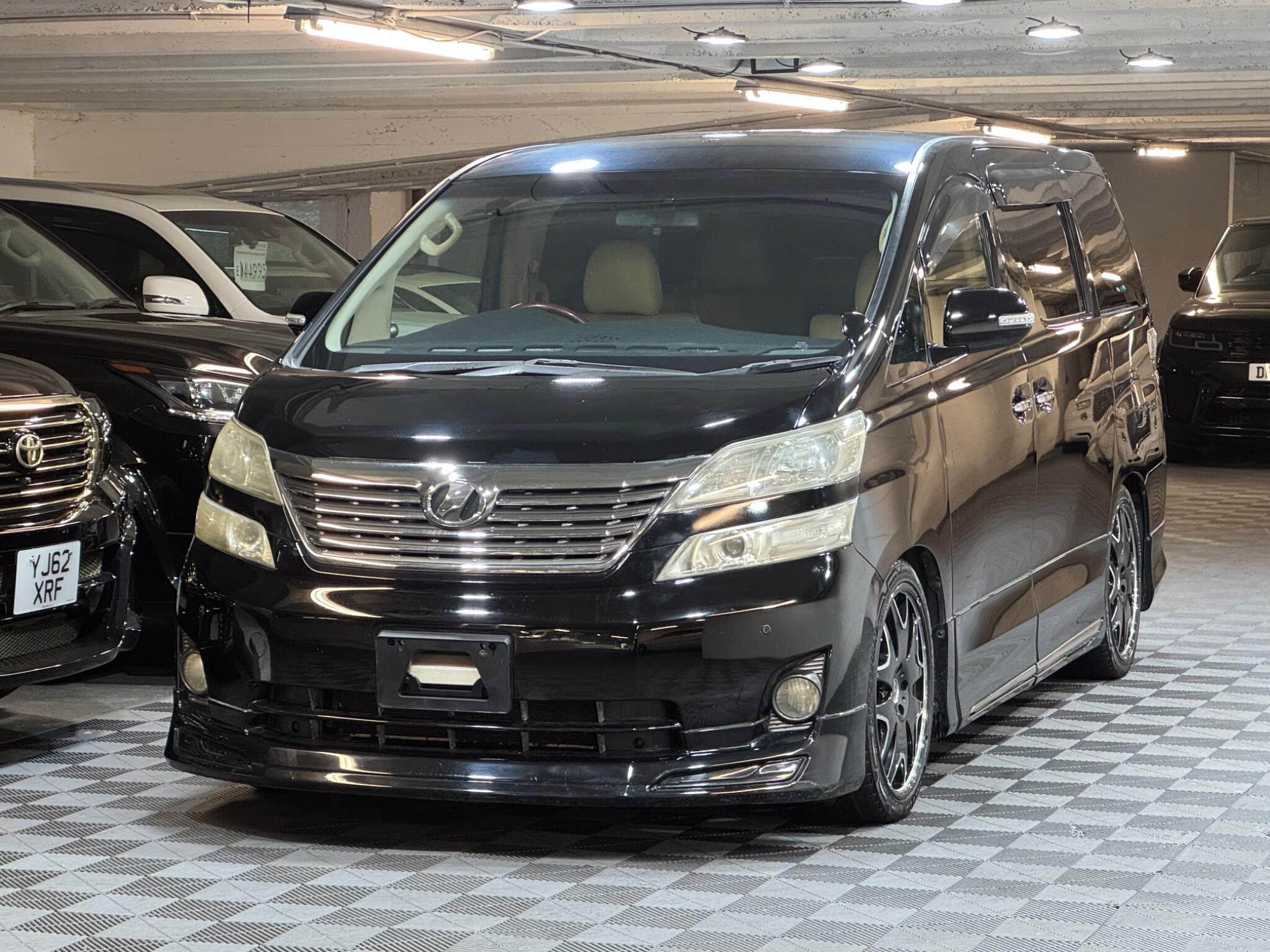 Toyota Vellfire - Image 6