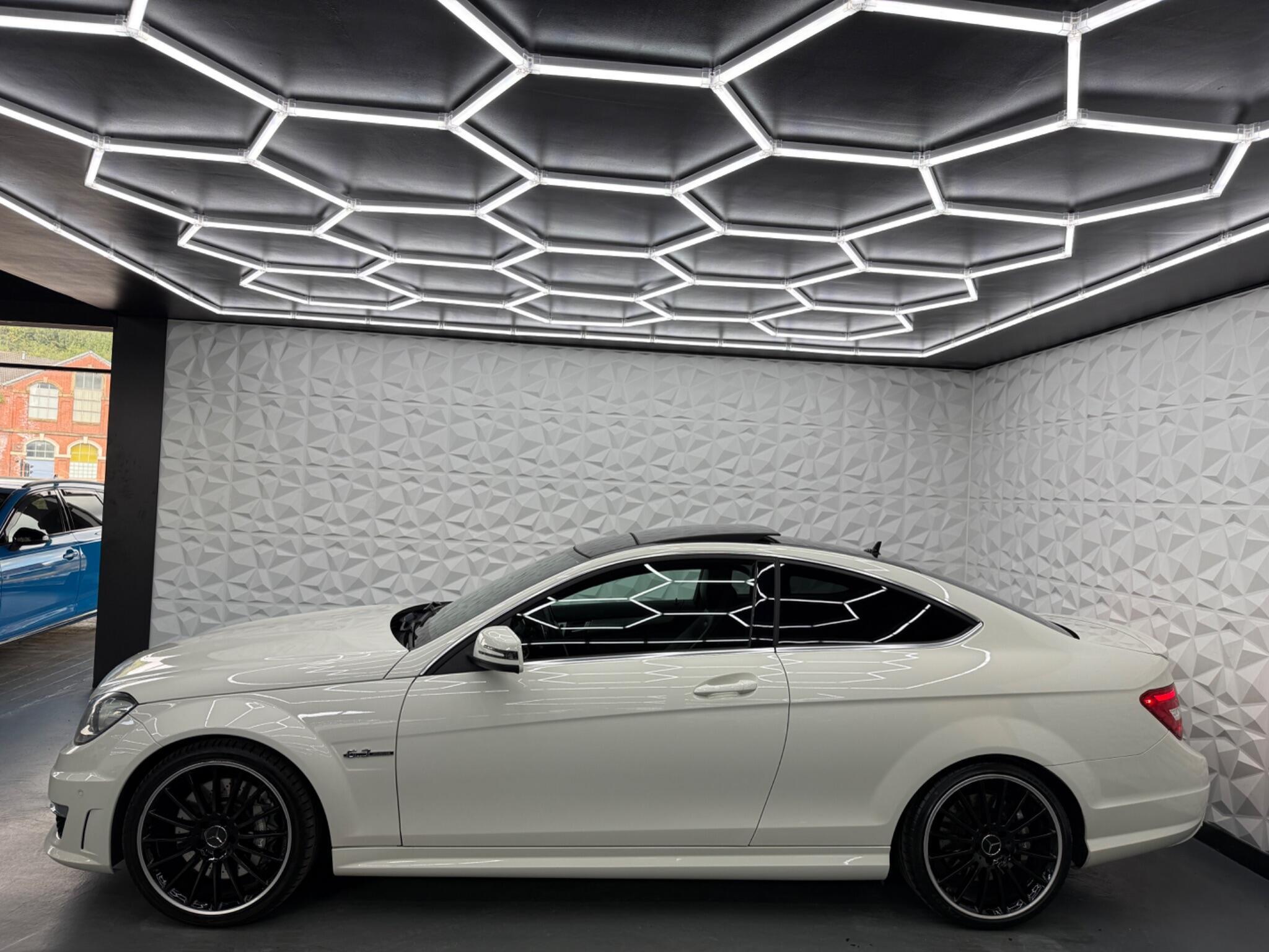 Mercedes C Class - Image 8