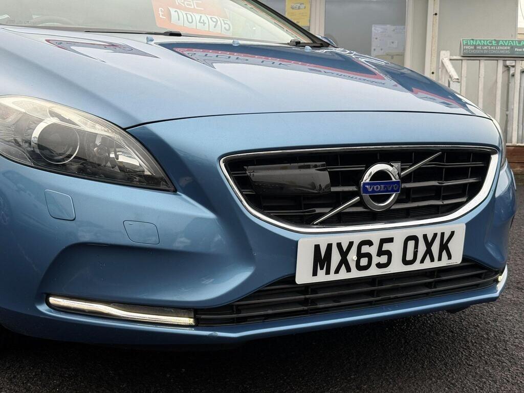 Volvo V40 - Image 10