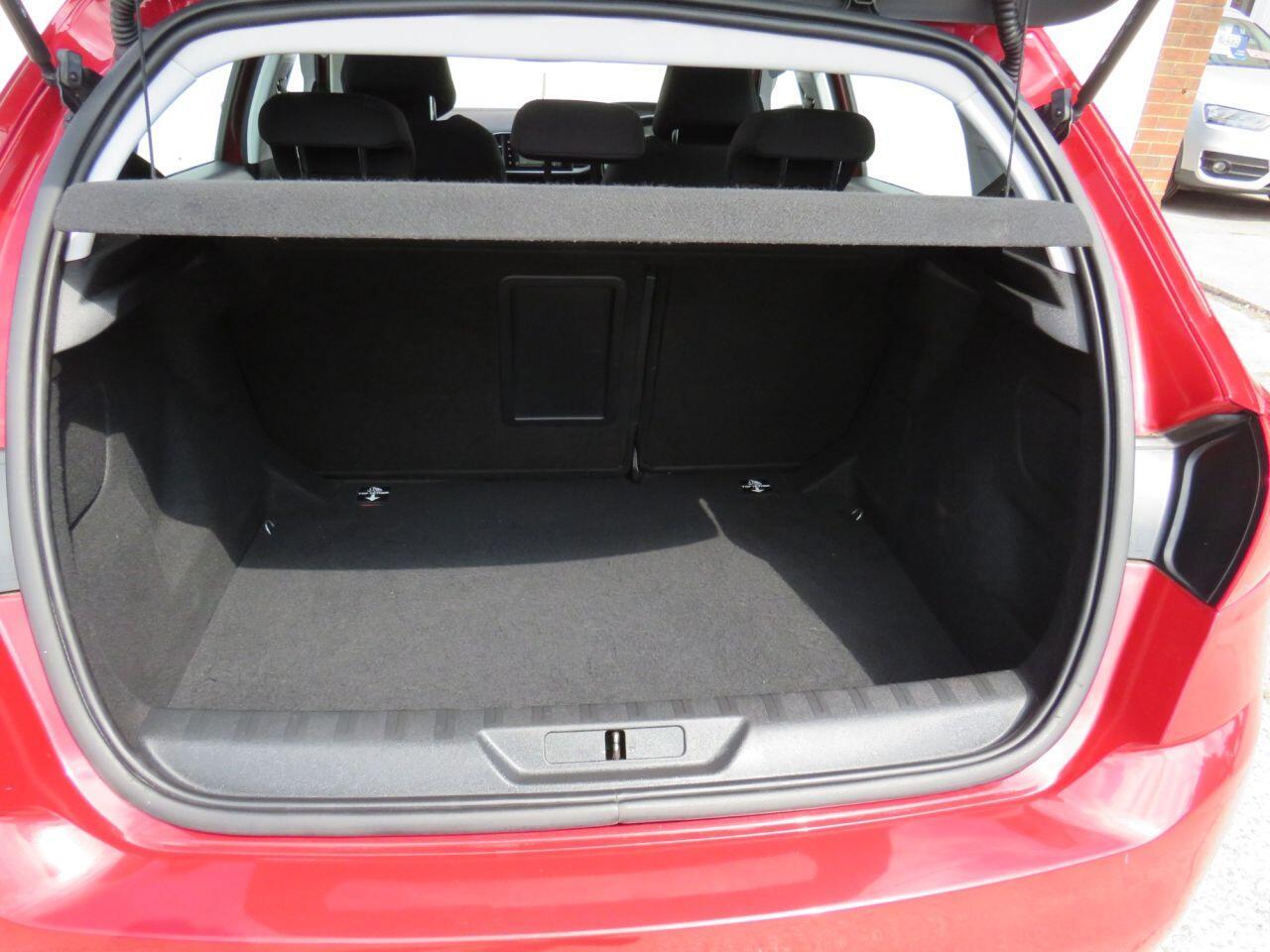 Peugeot 308 - Image 11