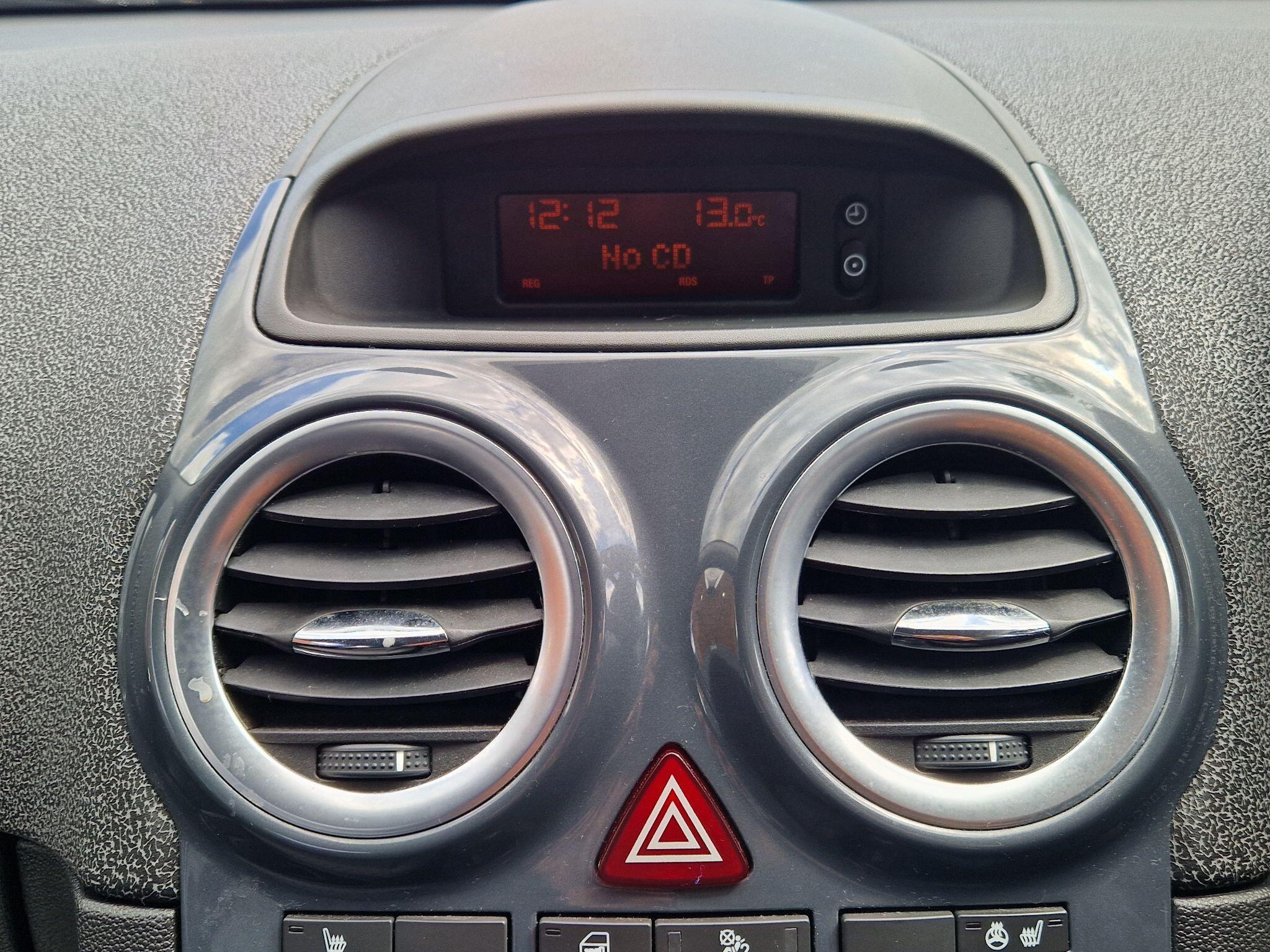 Vauxhall Corsa - Image 26