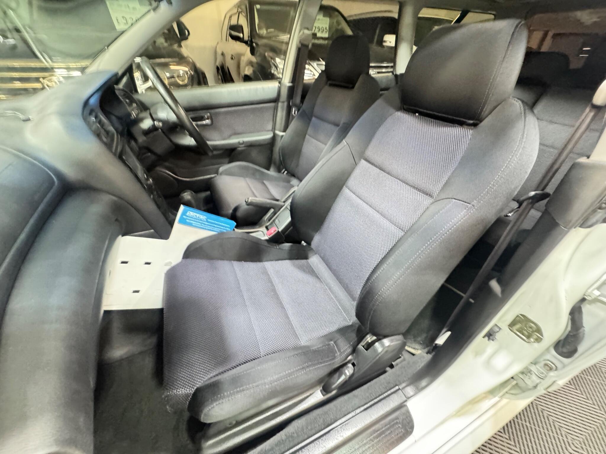 Subaru Legacy - Image 8