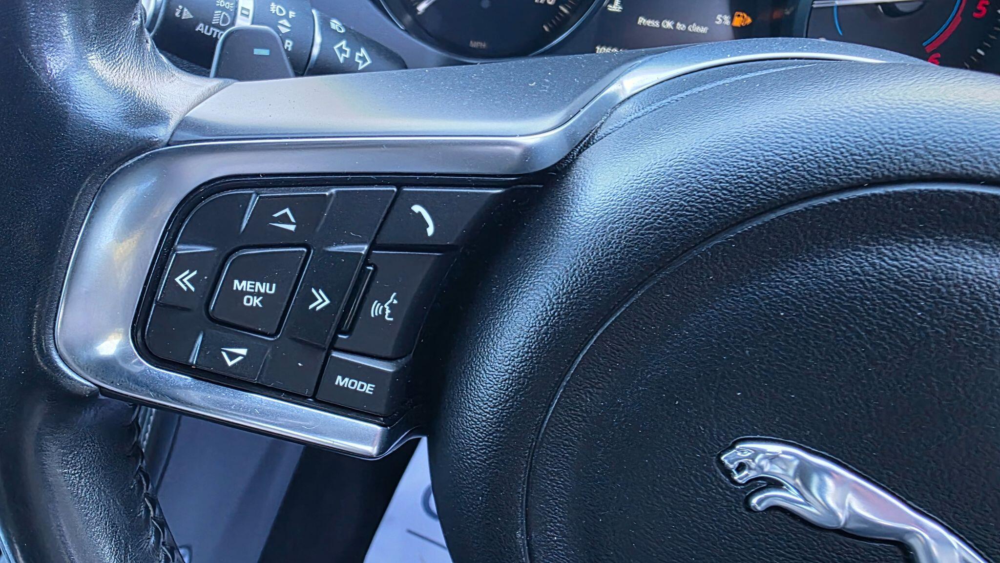 Jaguar F-Pace - Image 27