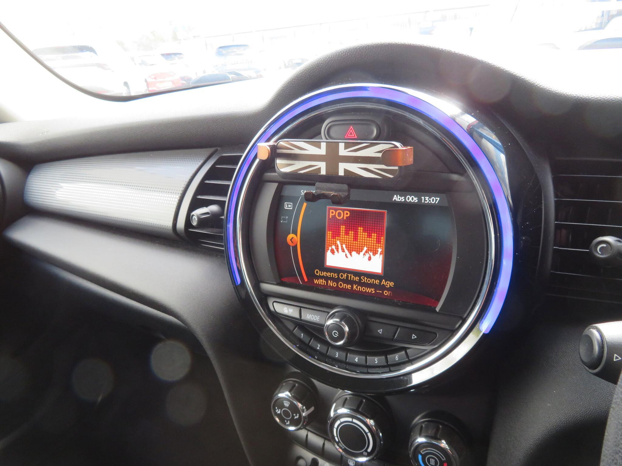 MINI Hatch - Image 16