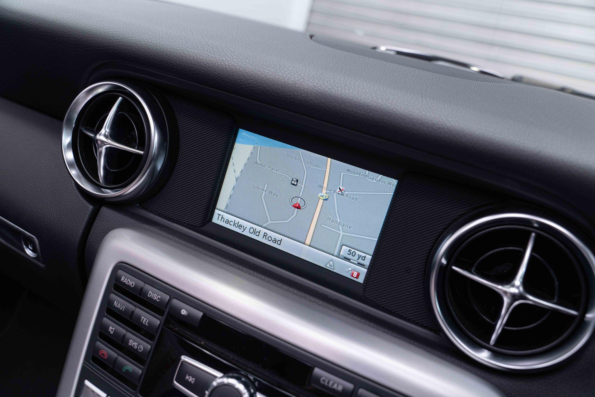 Mercedes SLK - Image 33