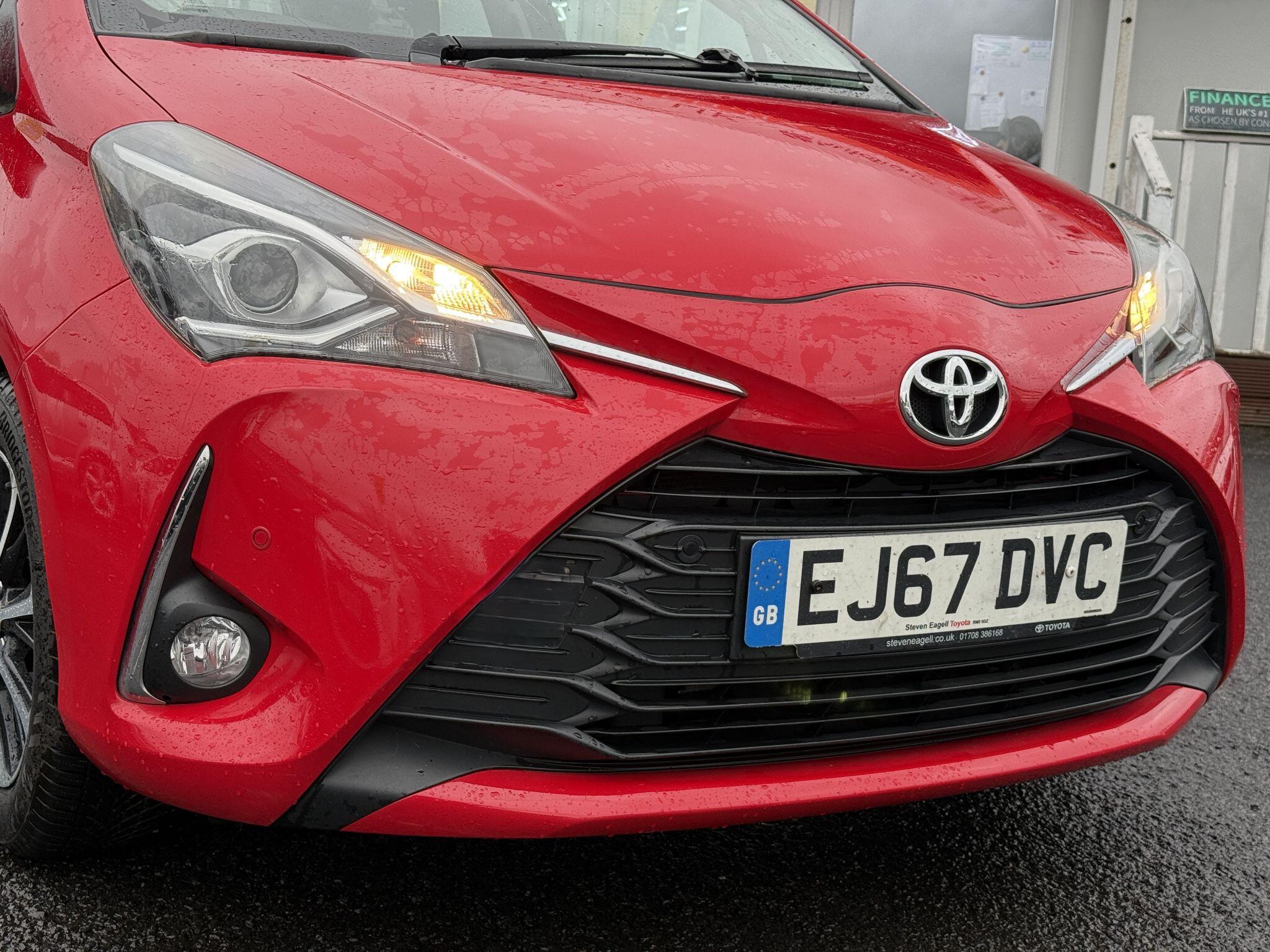 Toyota Yaris - Image 9