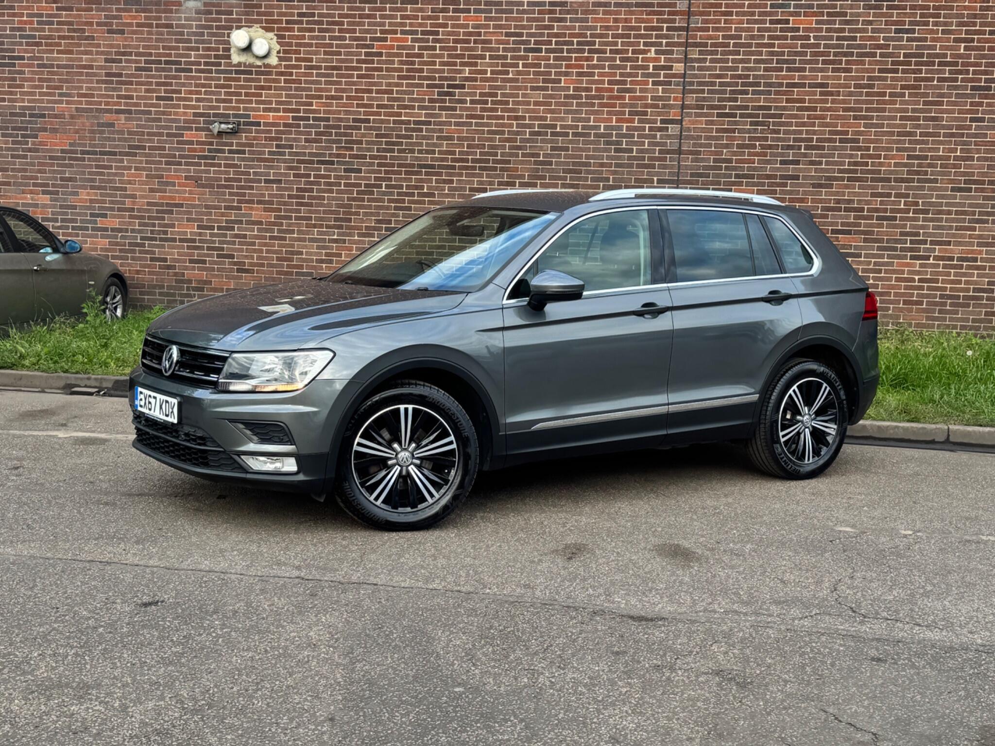 Volkswagen Tiguan - Image 11