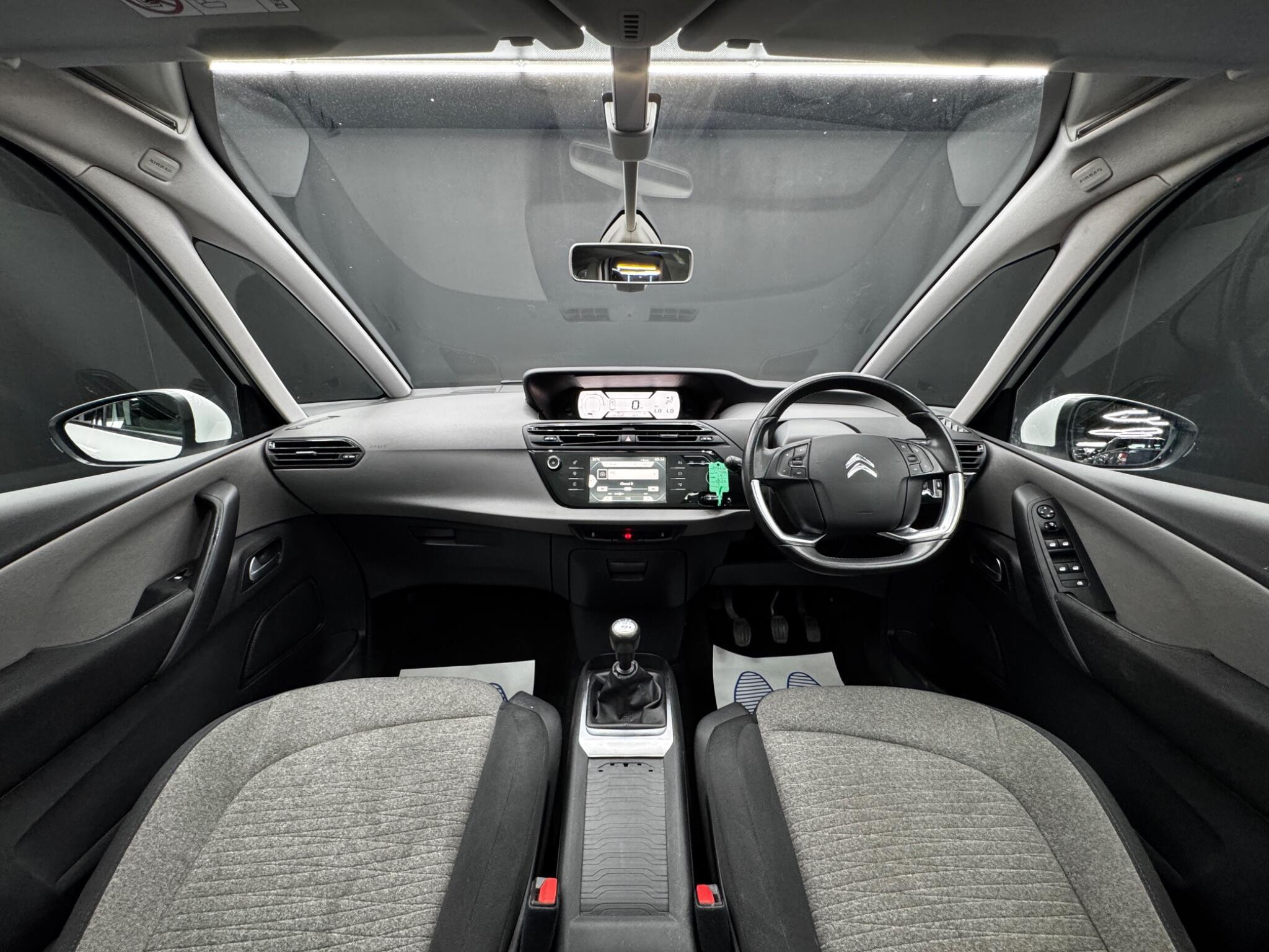 Citroen C4 Picasso - Image 17