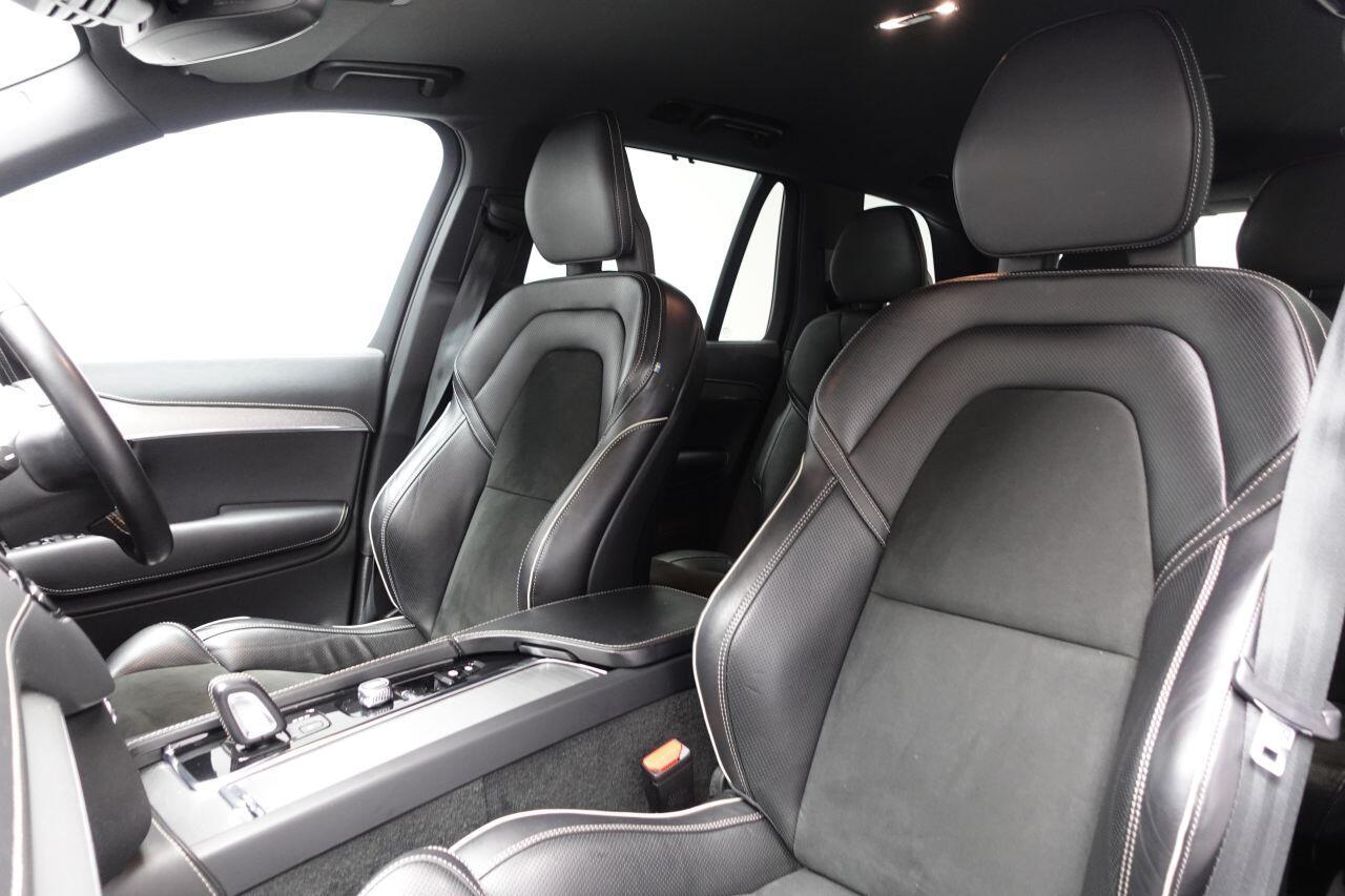 Volvo XC90 - Image 17