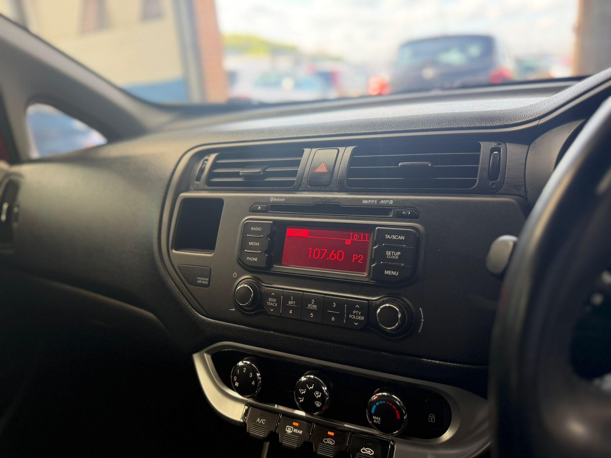 Kia Rio - Image 17