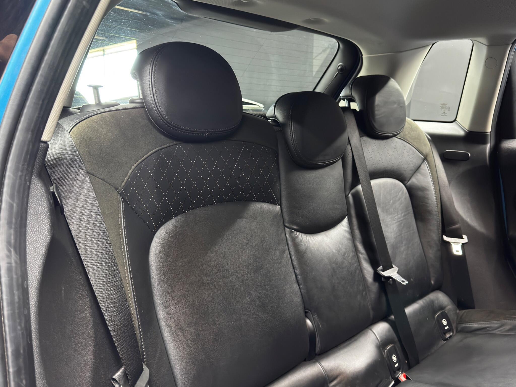 MINI Hatch - Image 15