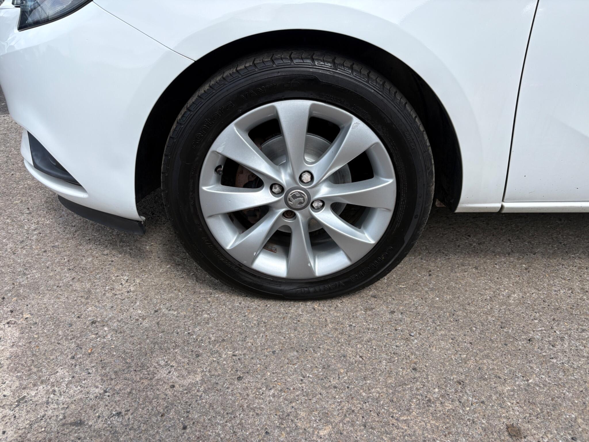 Vauxhall Corsa - Image 8