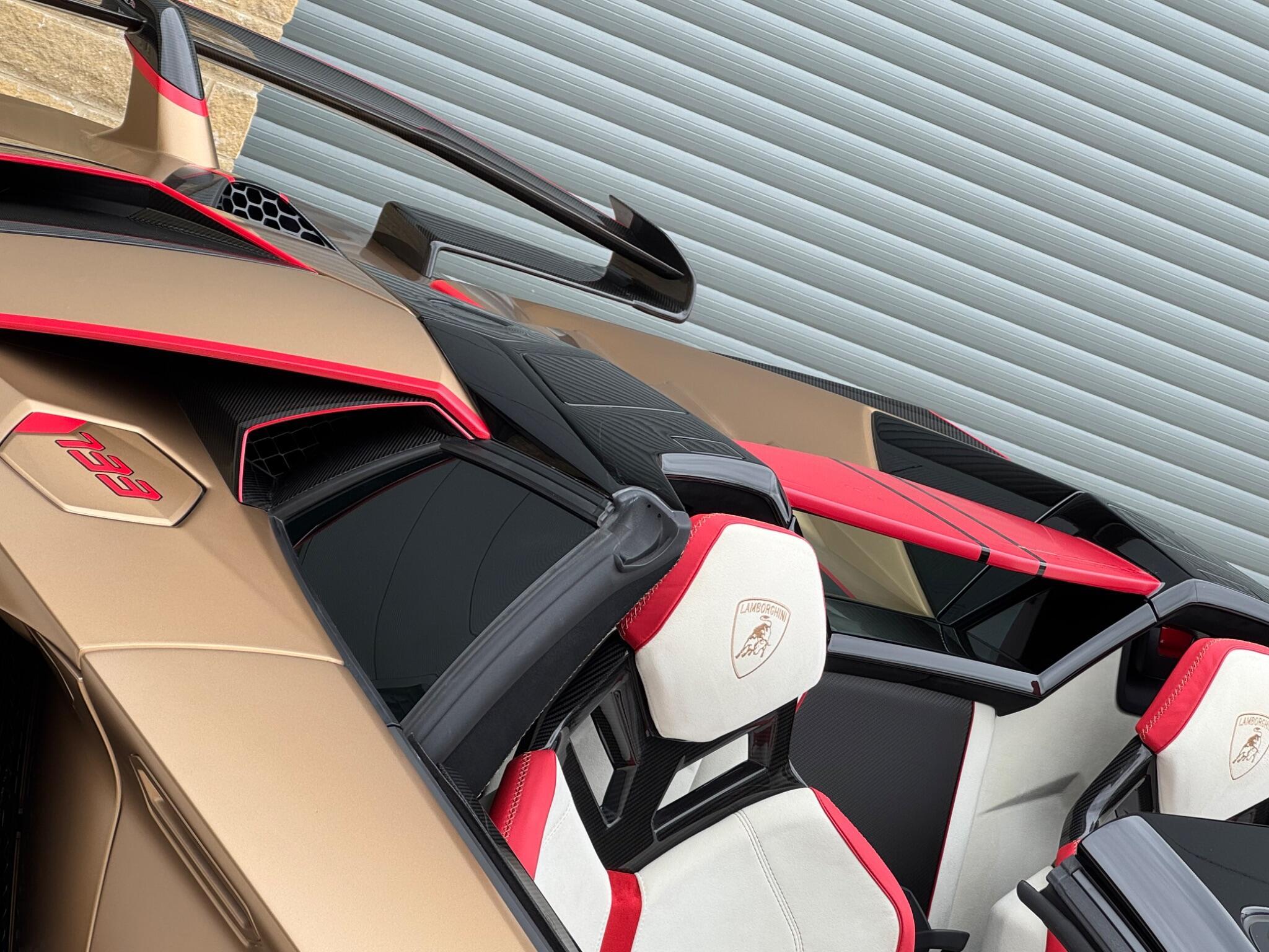 Lamborghini Aventador - Image 18