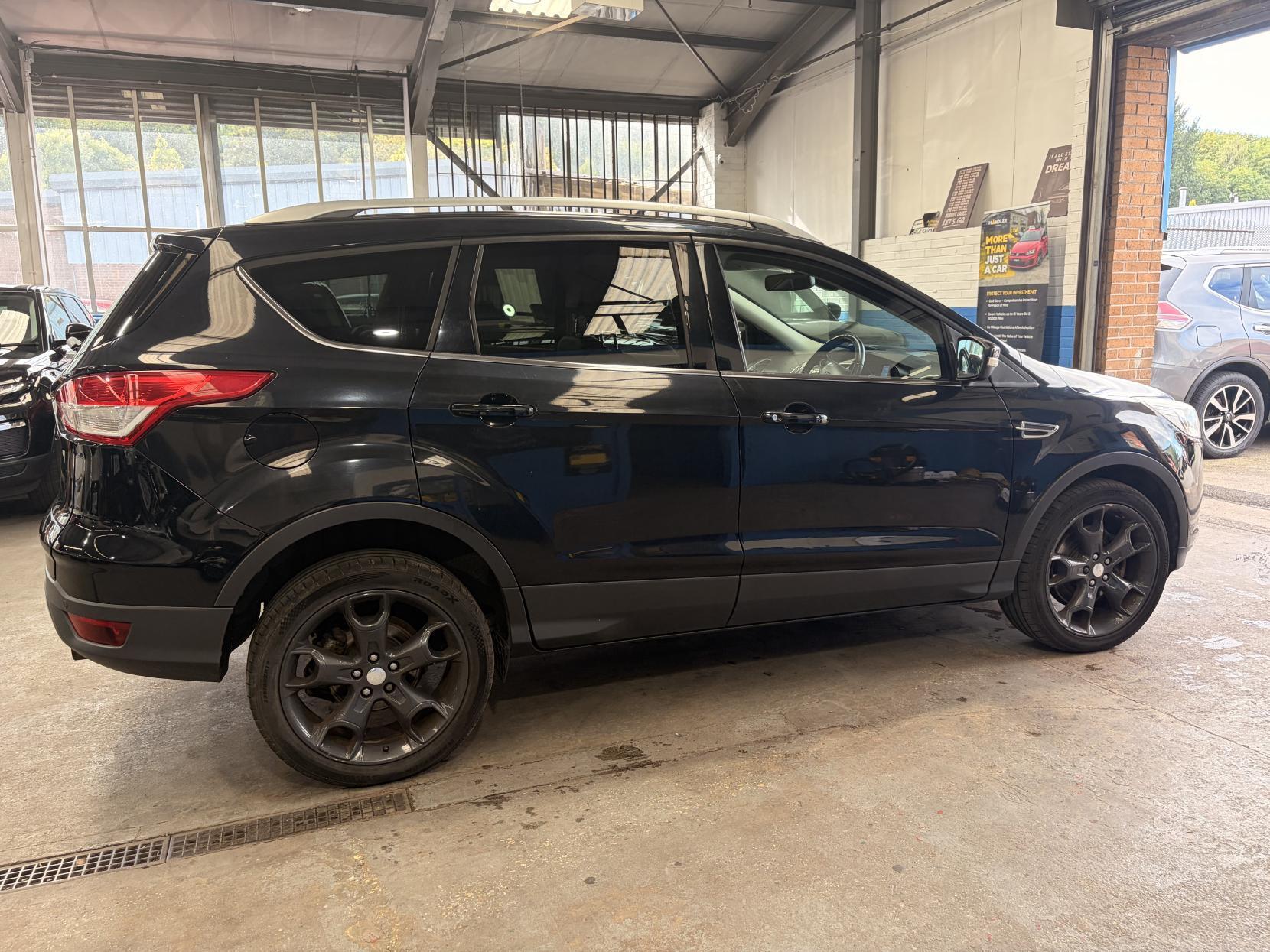 Ford Kuga - Image 9