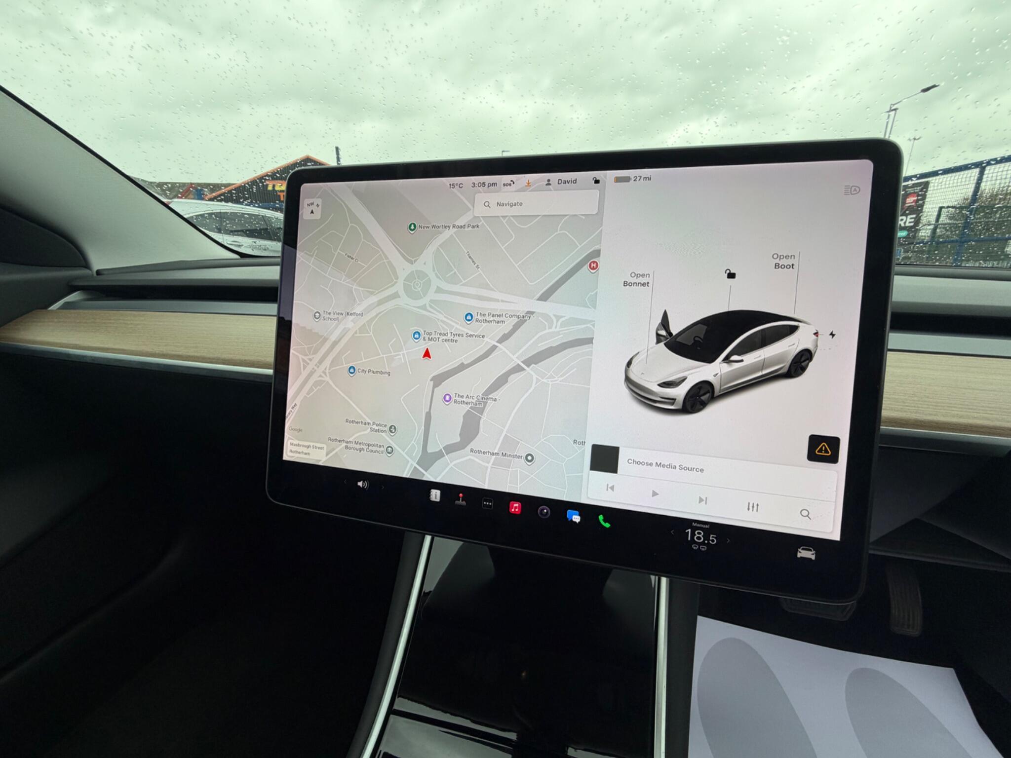 Tesla Model 3 - Image 22