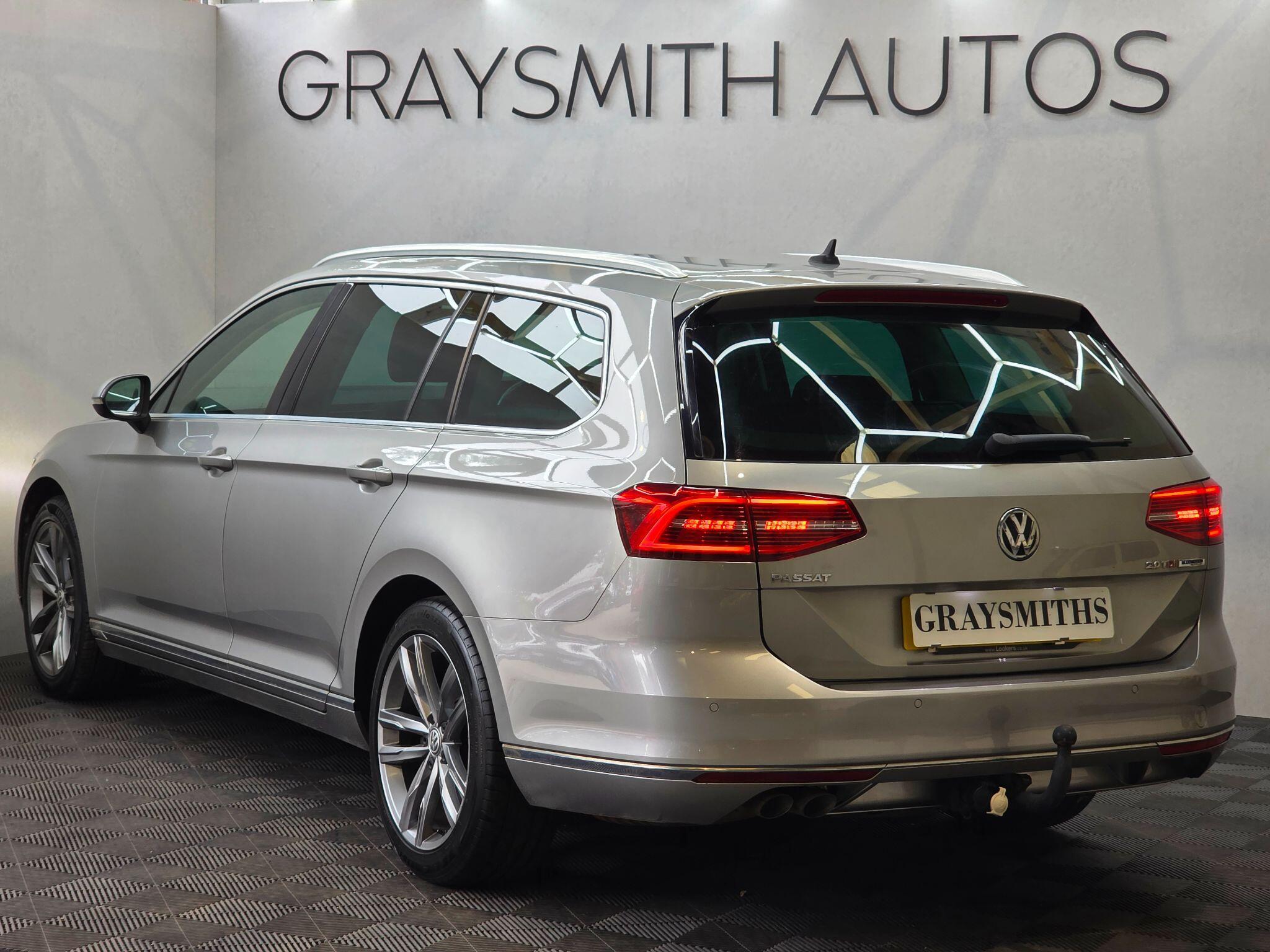 Volkswagen Passat - Image 3