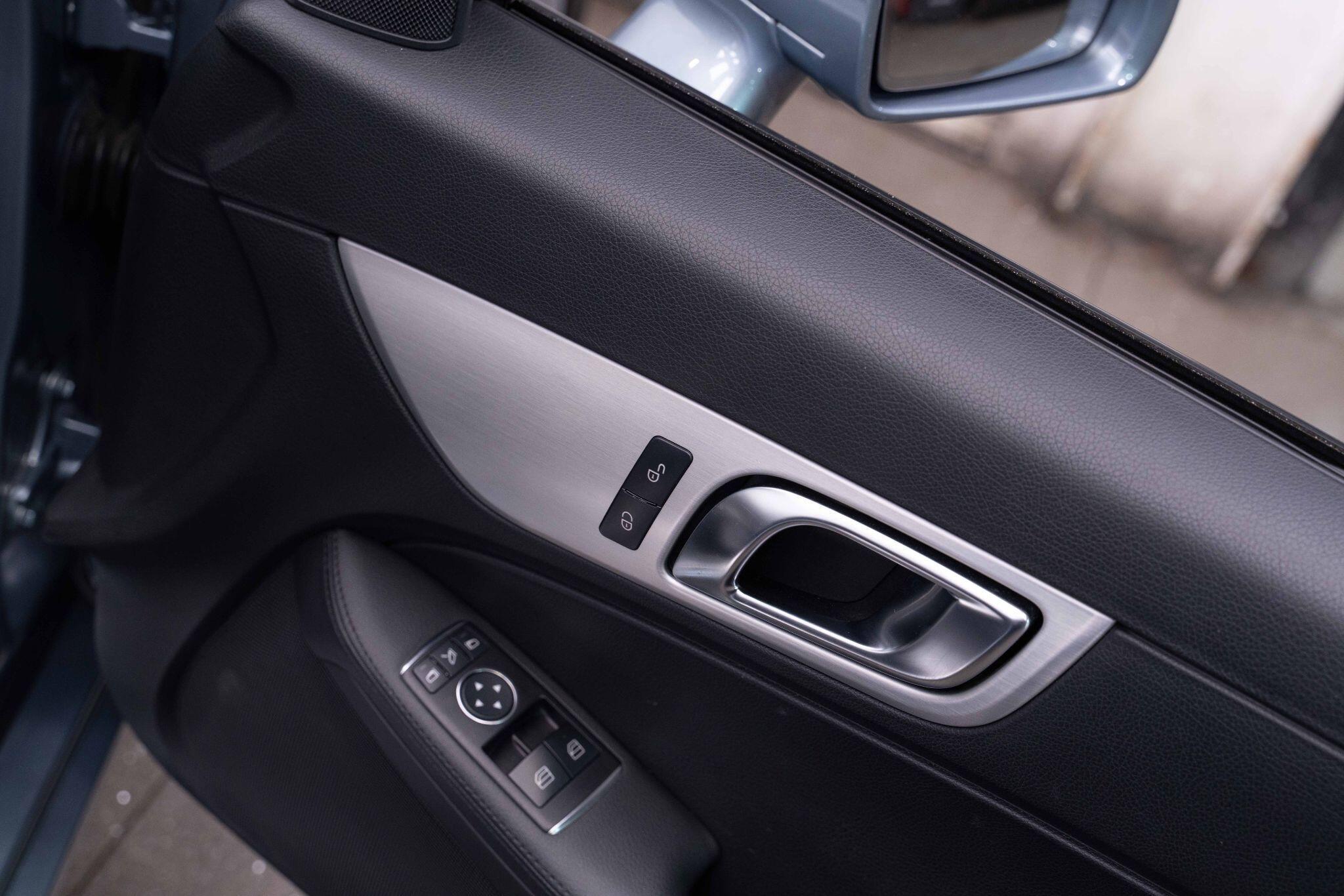Mercedes SLK - Image 26