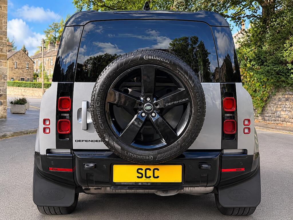 Land Rover Defender 110 - Image 10
