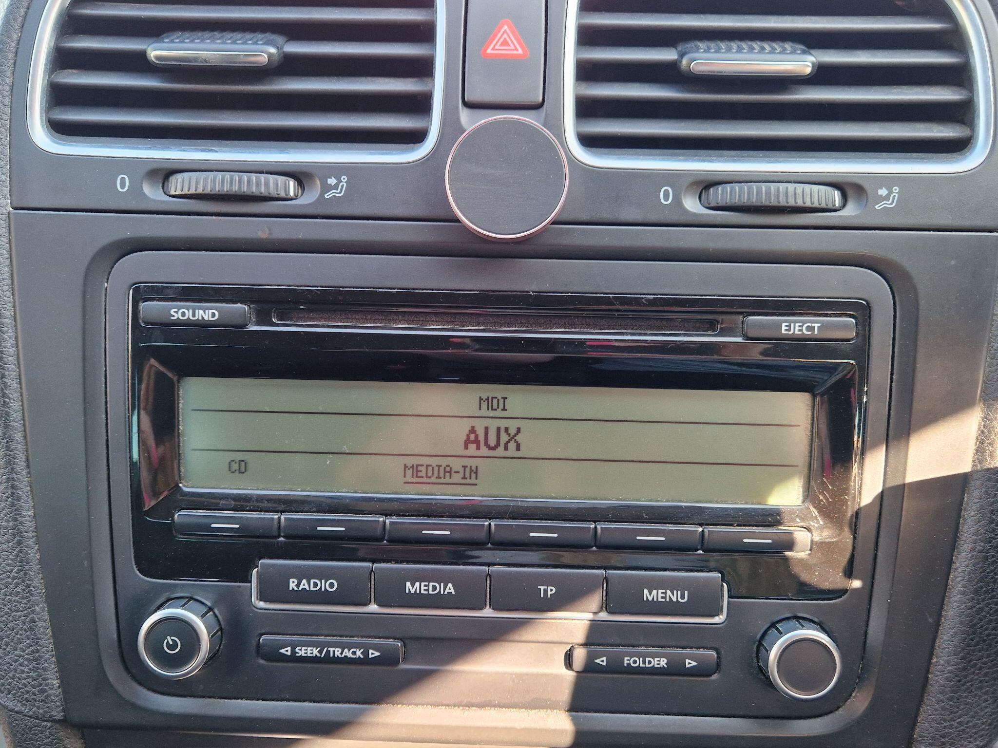 Volkswagen Golf - Image 35