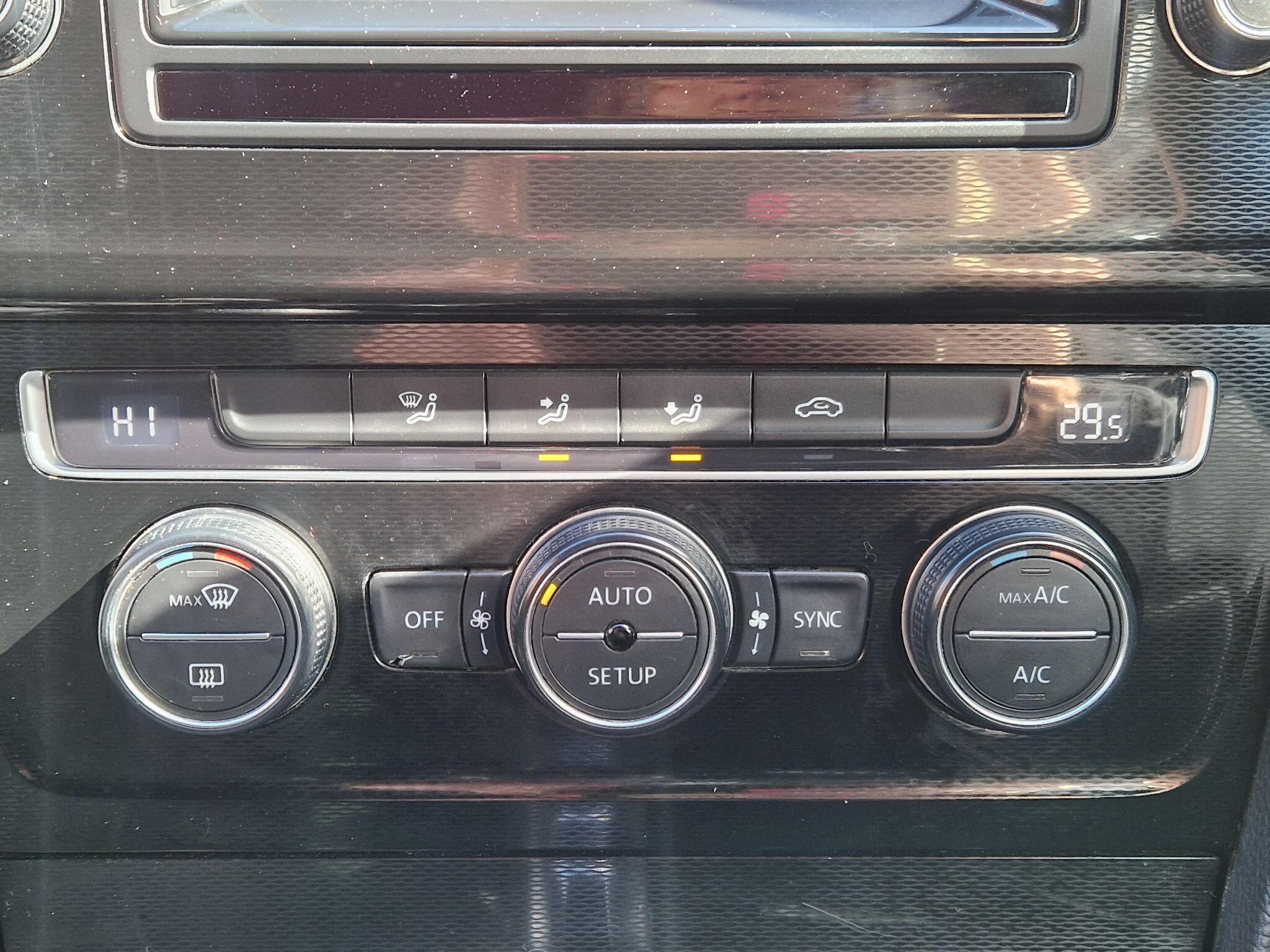 Volkswagen Golf - Image 46