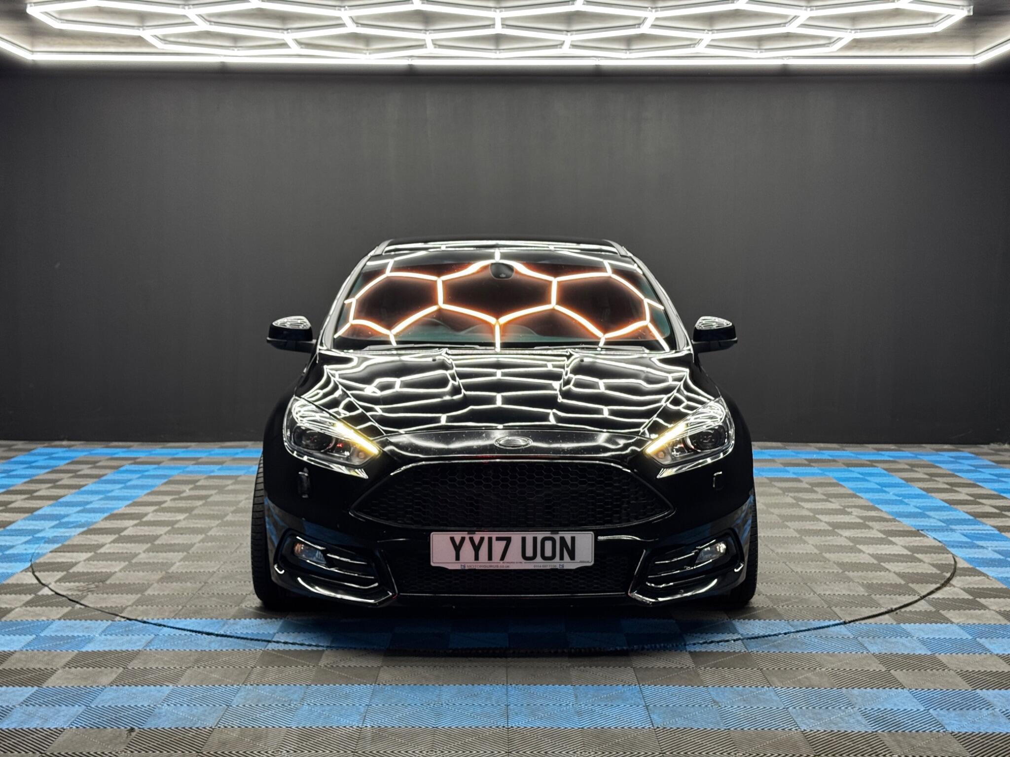 Ford Focus - Image 2