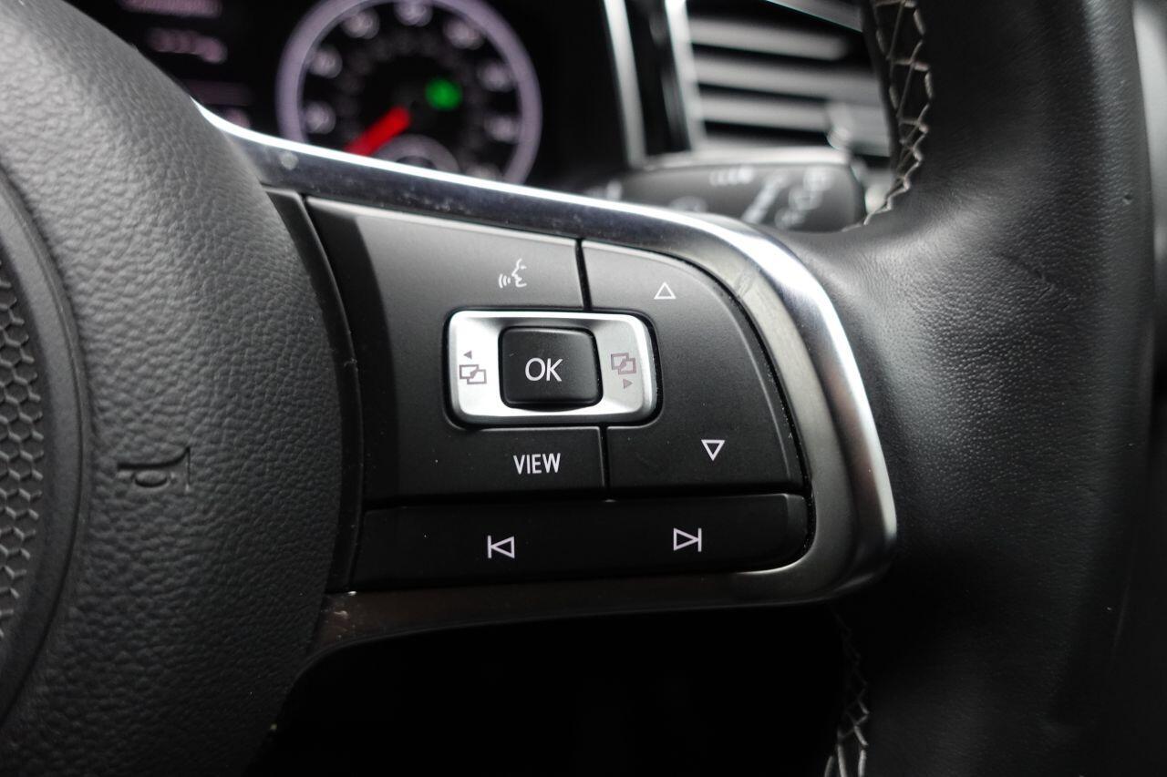 Volkswagen T-Roc - Image 30