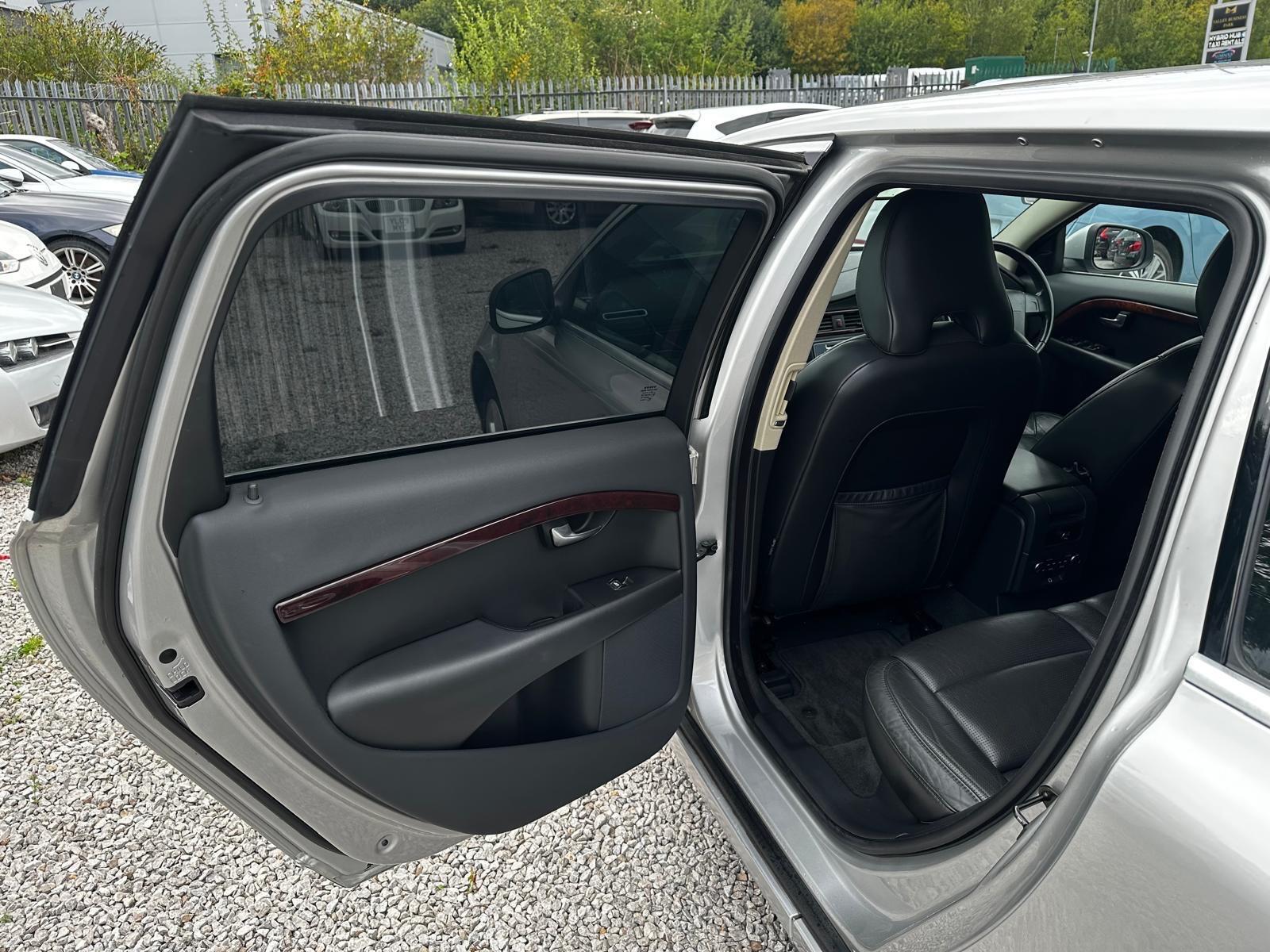 Volvo V70 - Image 11