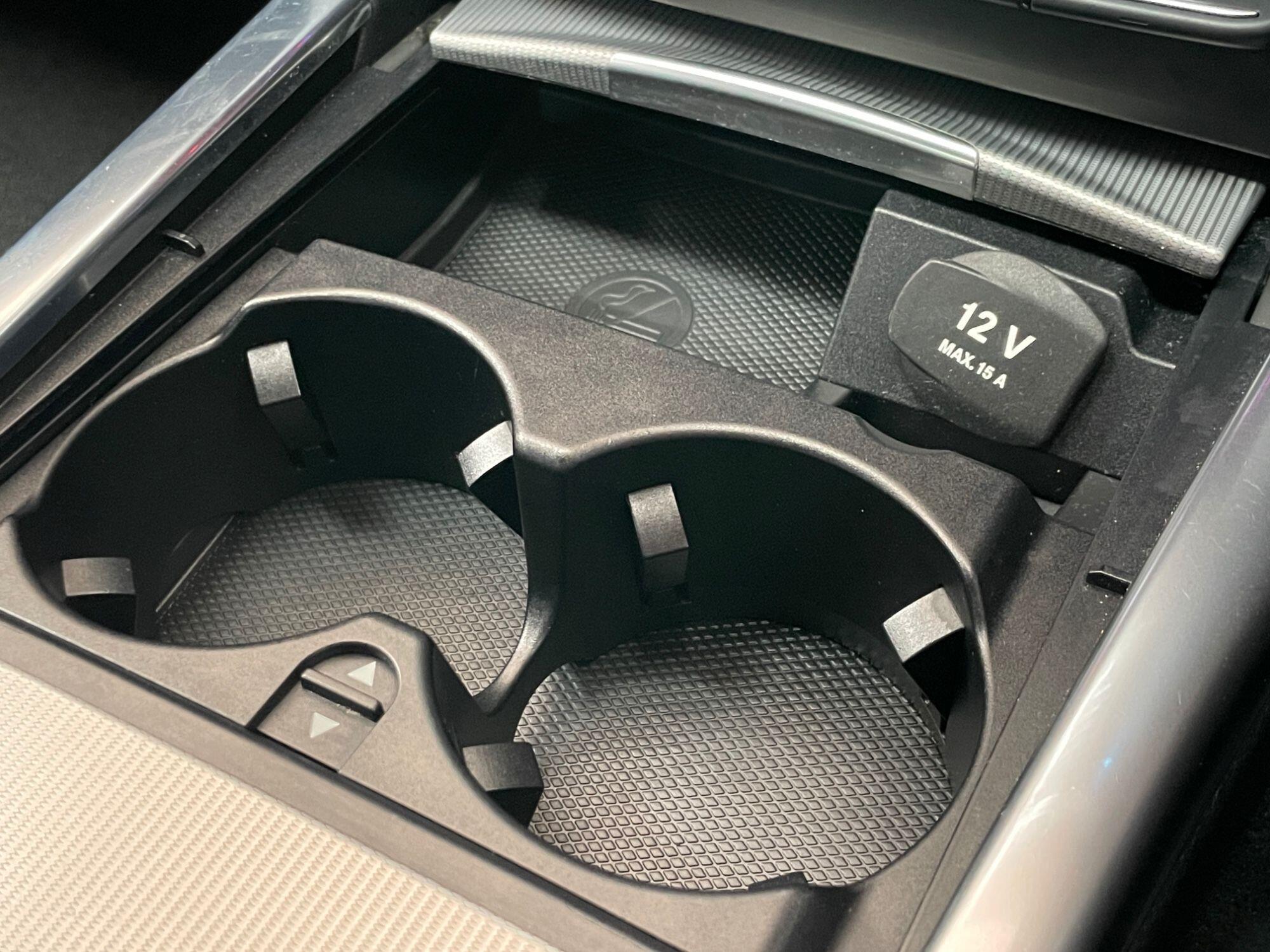 Mercedes E-Class - Image 49