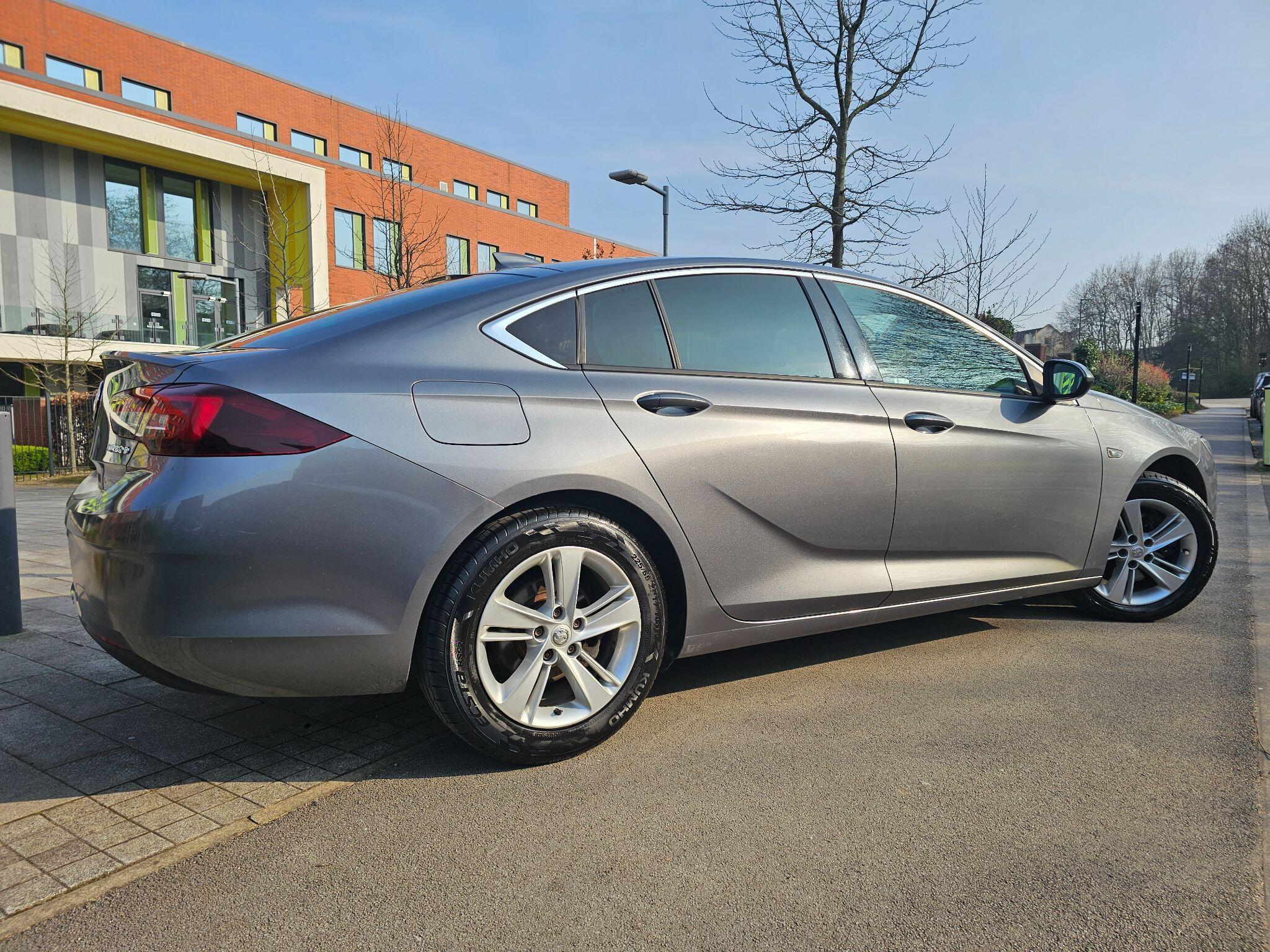 Vauxhall Insignia - Image 21