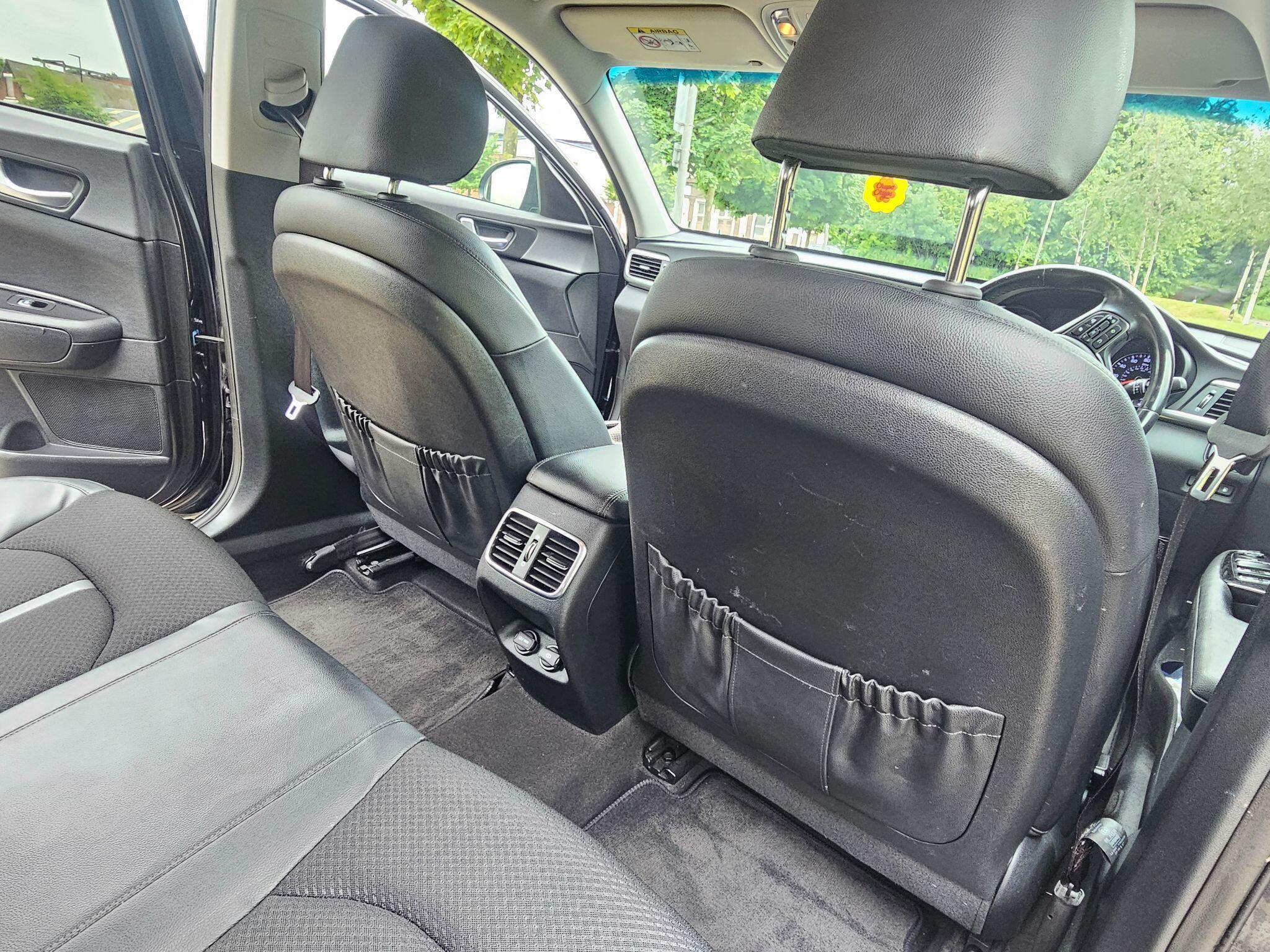 Kia Optima - Image 17