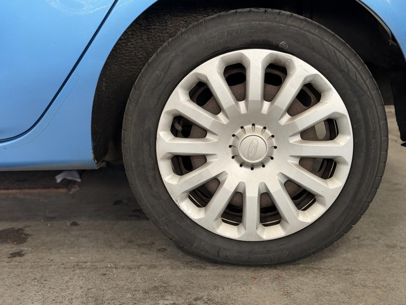 Ford Fiesta - Image 17