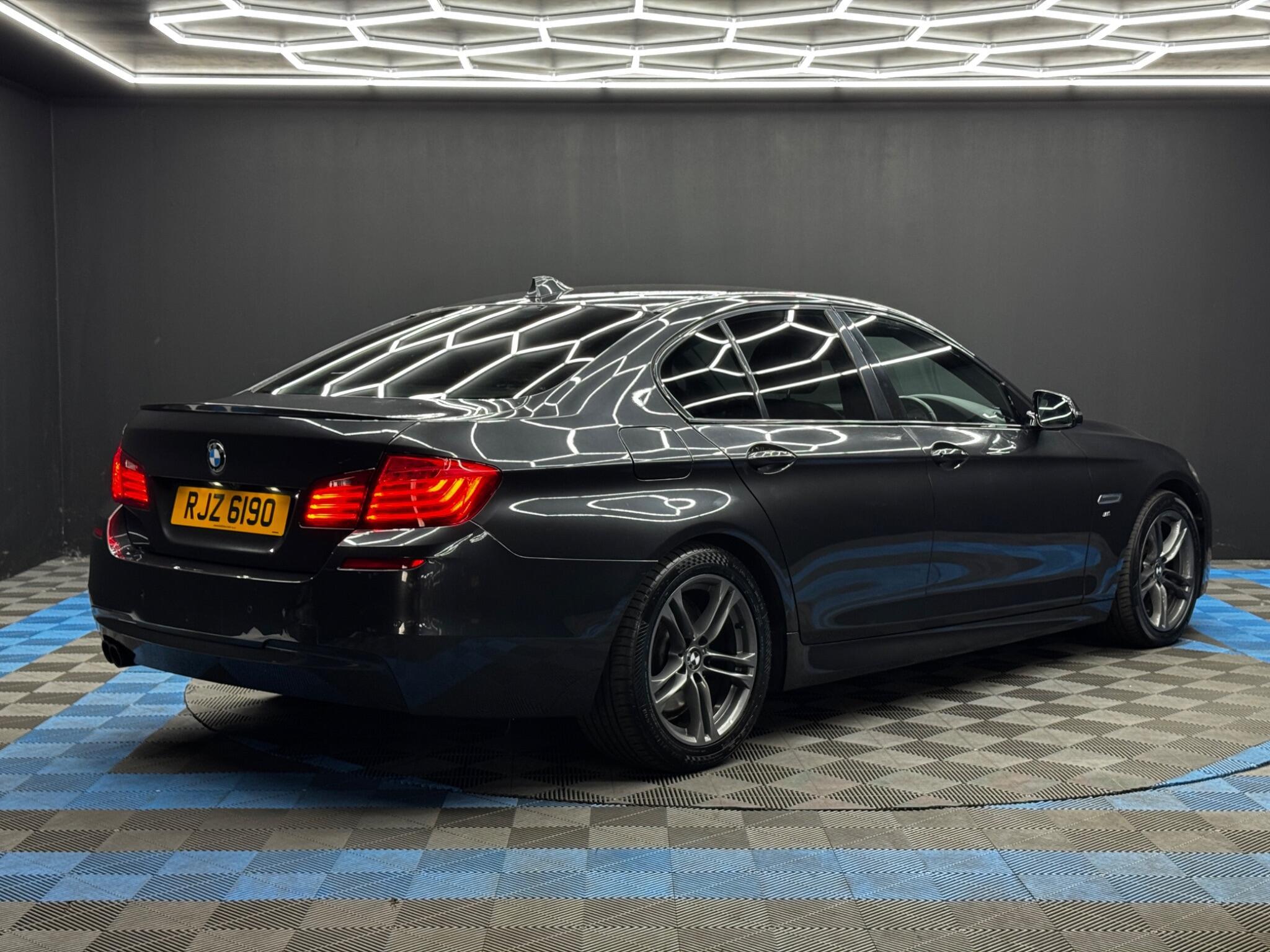 BMW 5 Series - Image 5