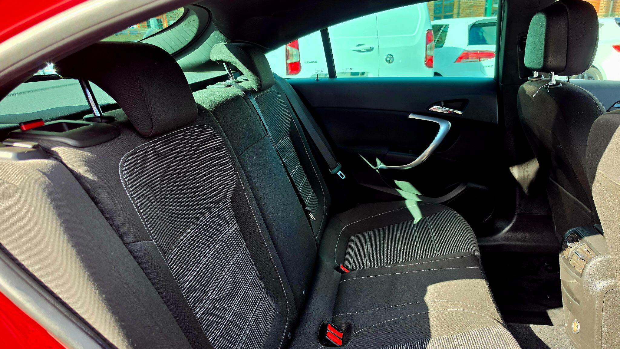 Vauxhall Insignia - Image 19
