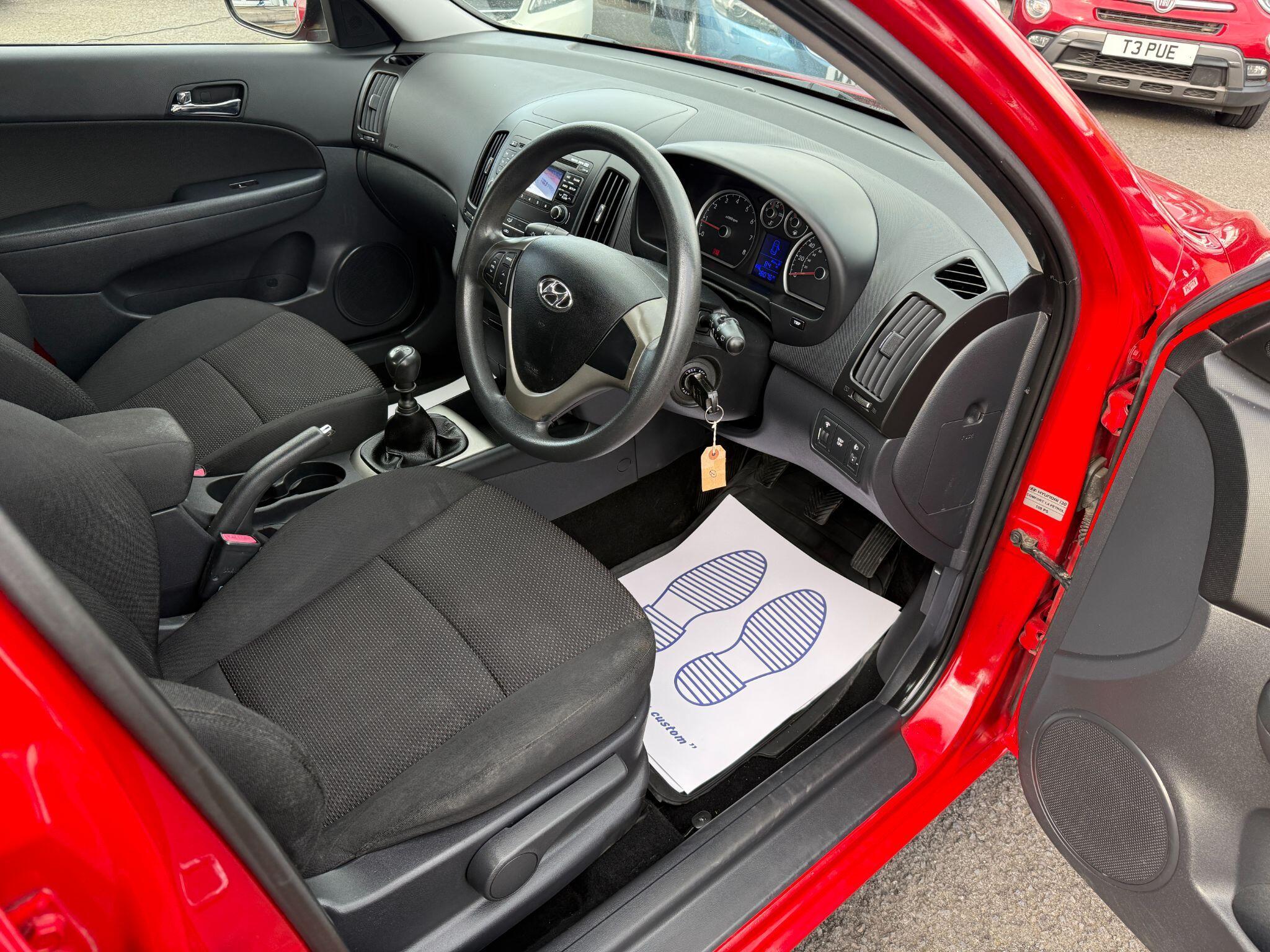 Hyundai i30 - Image 23