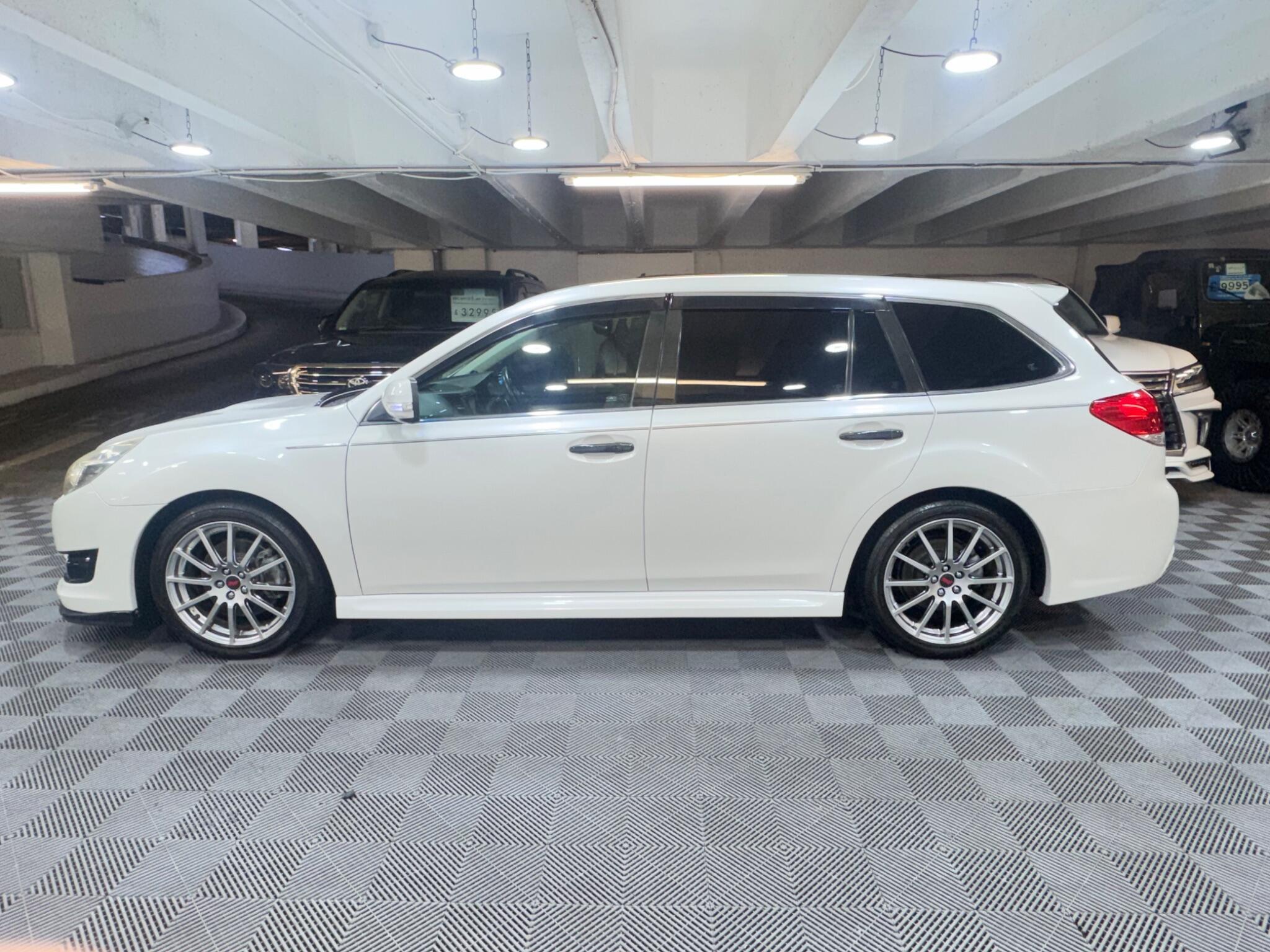 Subaru Legacy - Image 2
