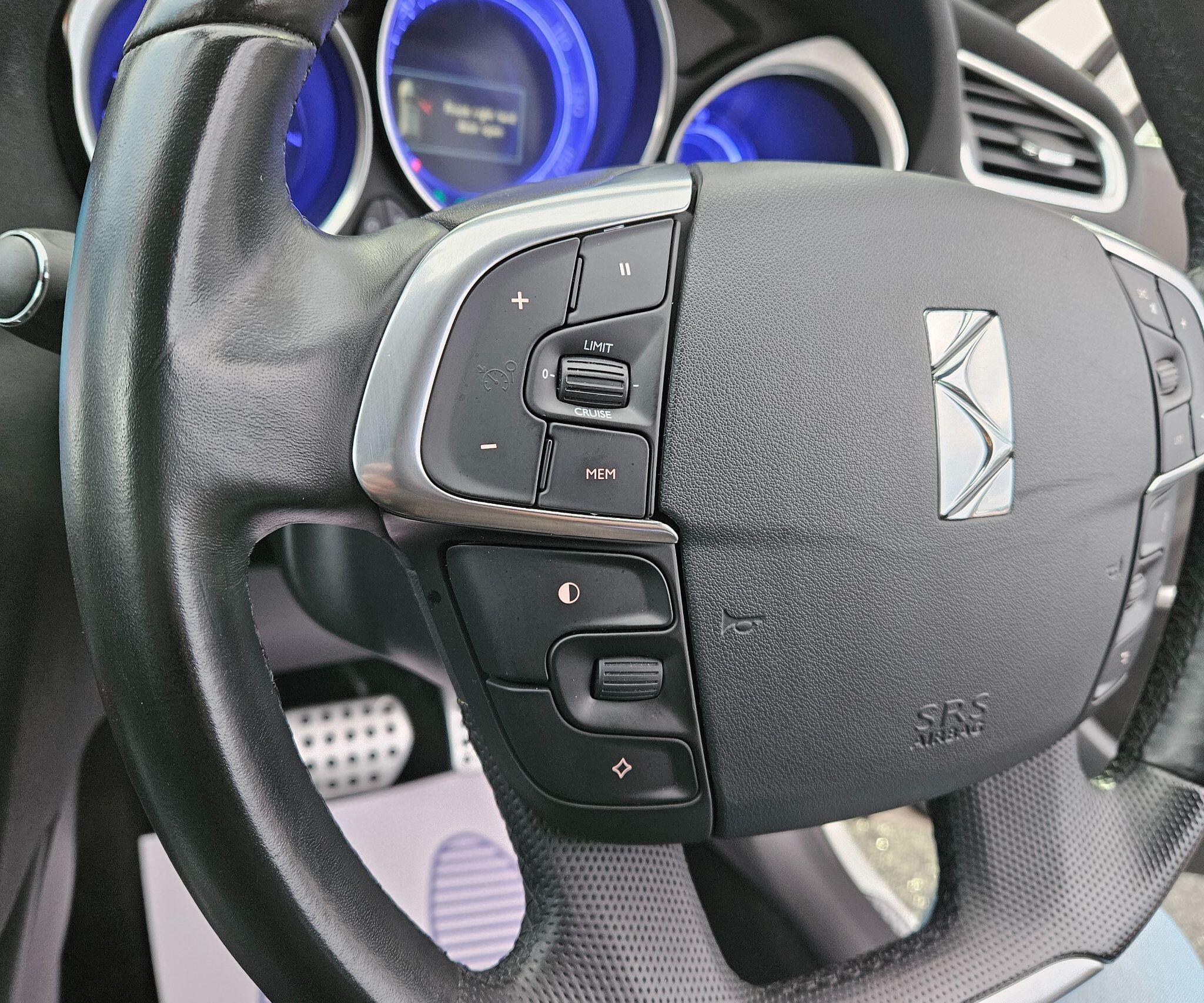 DS AUTOMOBILES DS 4 - Image 39