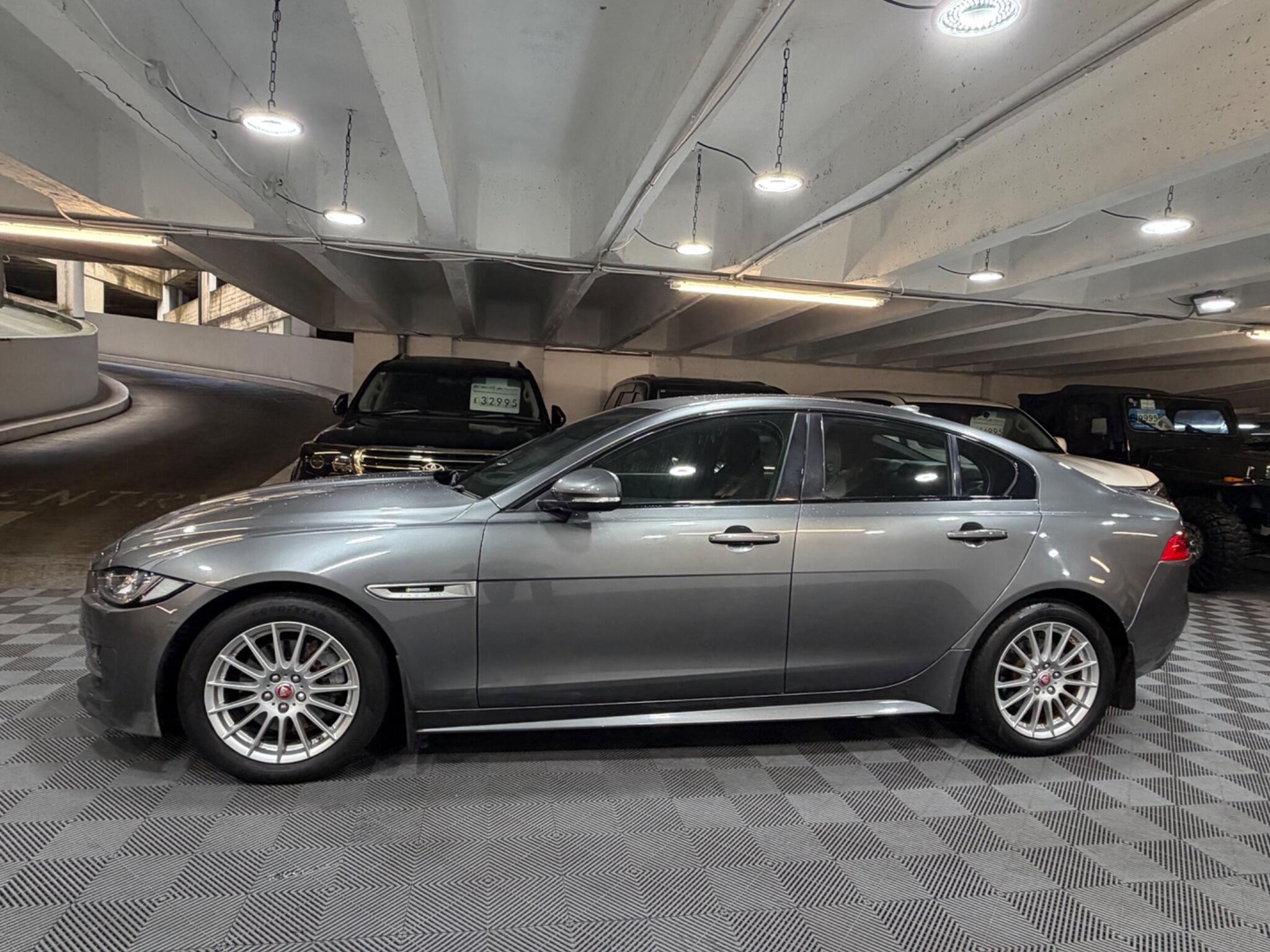 Jaguar XE - Image 2