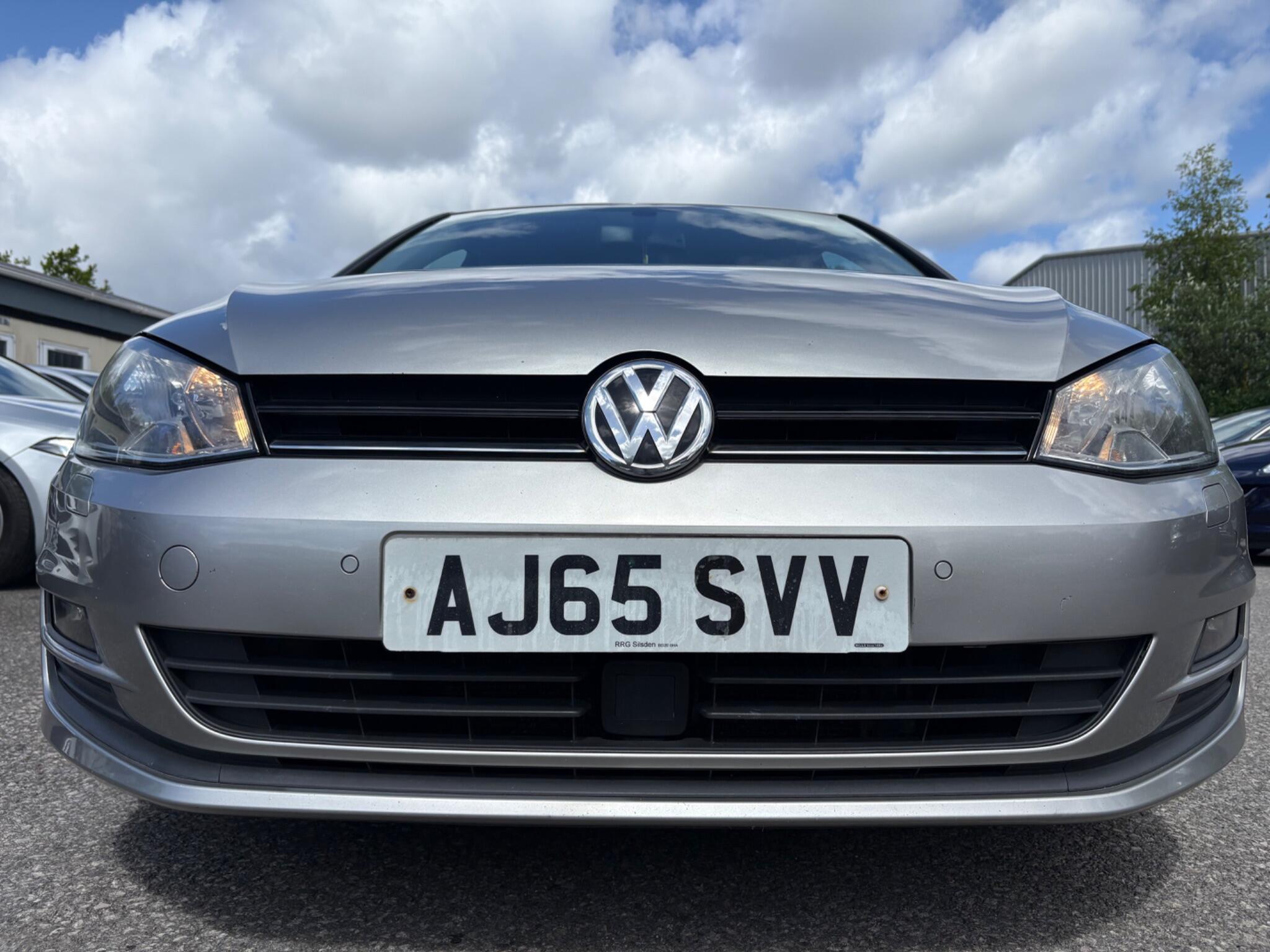 Volkswagen Golf - Image 4