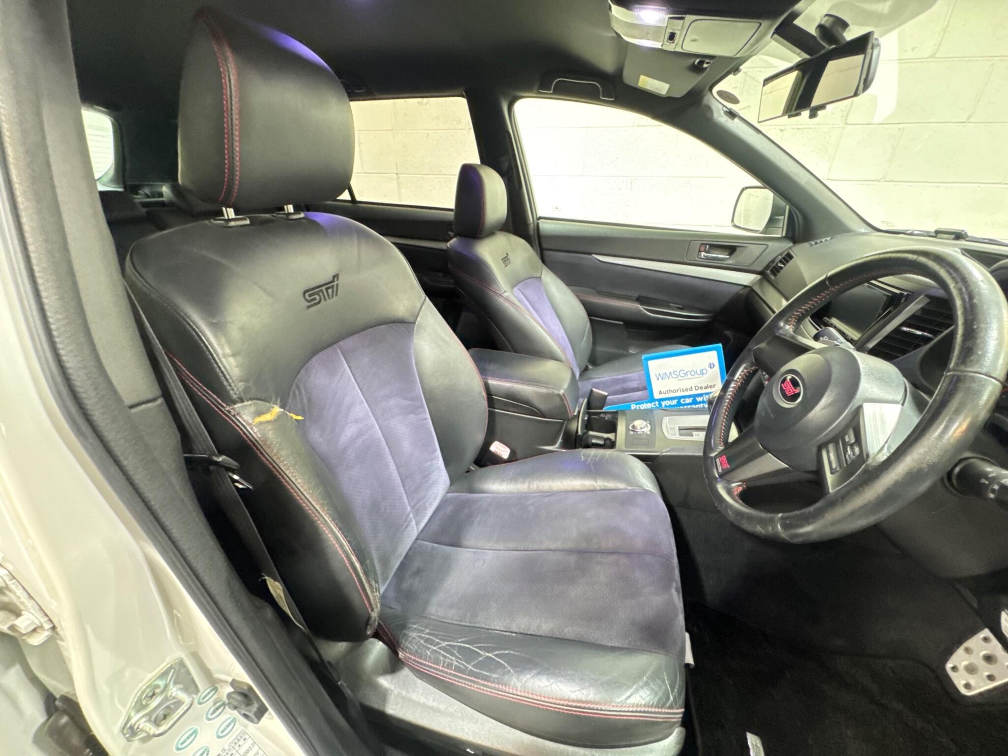Subaru Legacy - Image 8