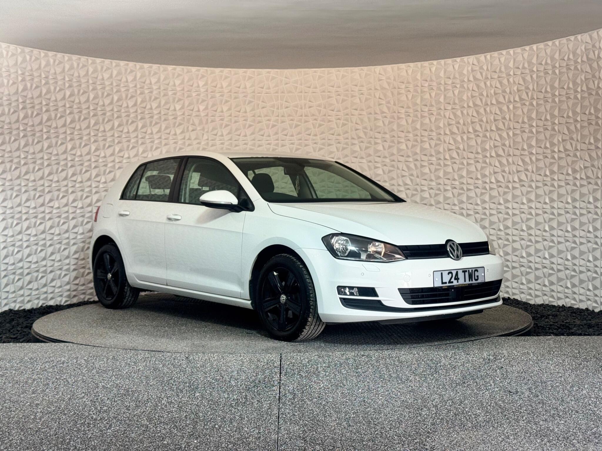 Volkswagen Golf - Image 6